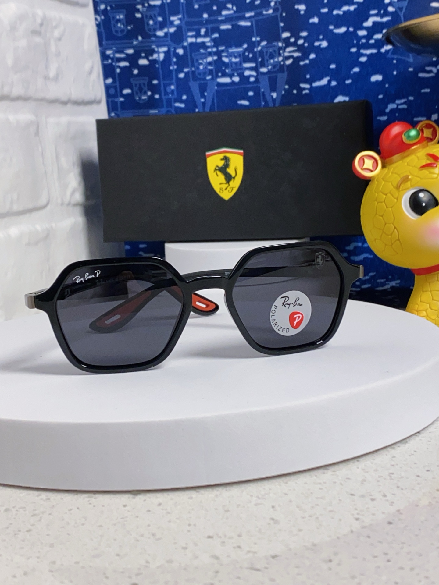  RayBan雷朋 法拉利联名 偏光太阳镜男女眼镜大方框开车墨镜 BR8945
