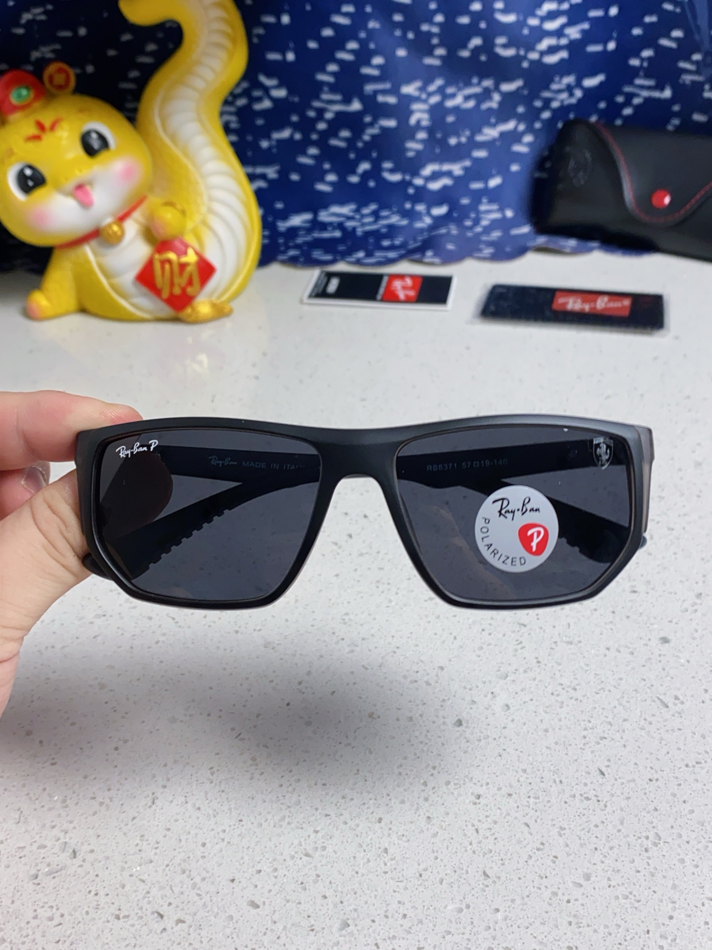  Ray Ban雷朋法拉利联名款 2025新款男友系列方形中性太阳镜偏光镜片 RB8371 