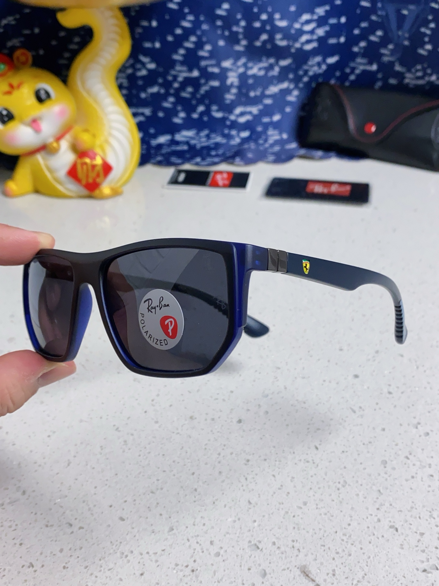  Ray Ban雷朋法拉利联名款 2025新款男友系列方形中性太阳镜偏光镜片 RB8371 