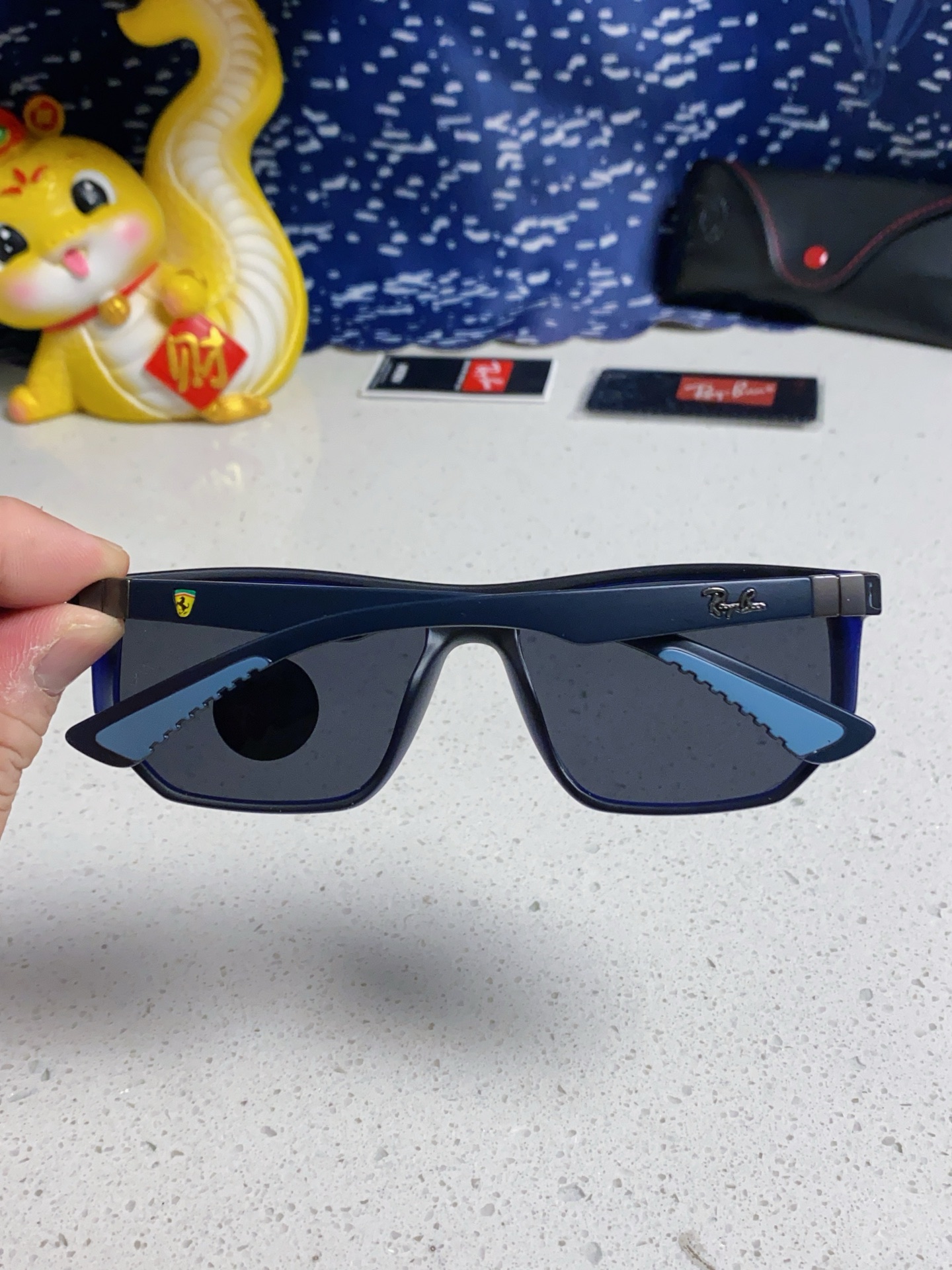  Ray Ban雷朋法拉利联名款 2025新款男友系列方形中性太阳镜偏光镜片 RB8371 