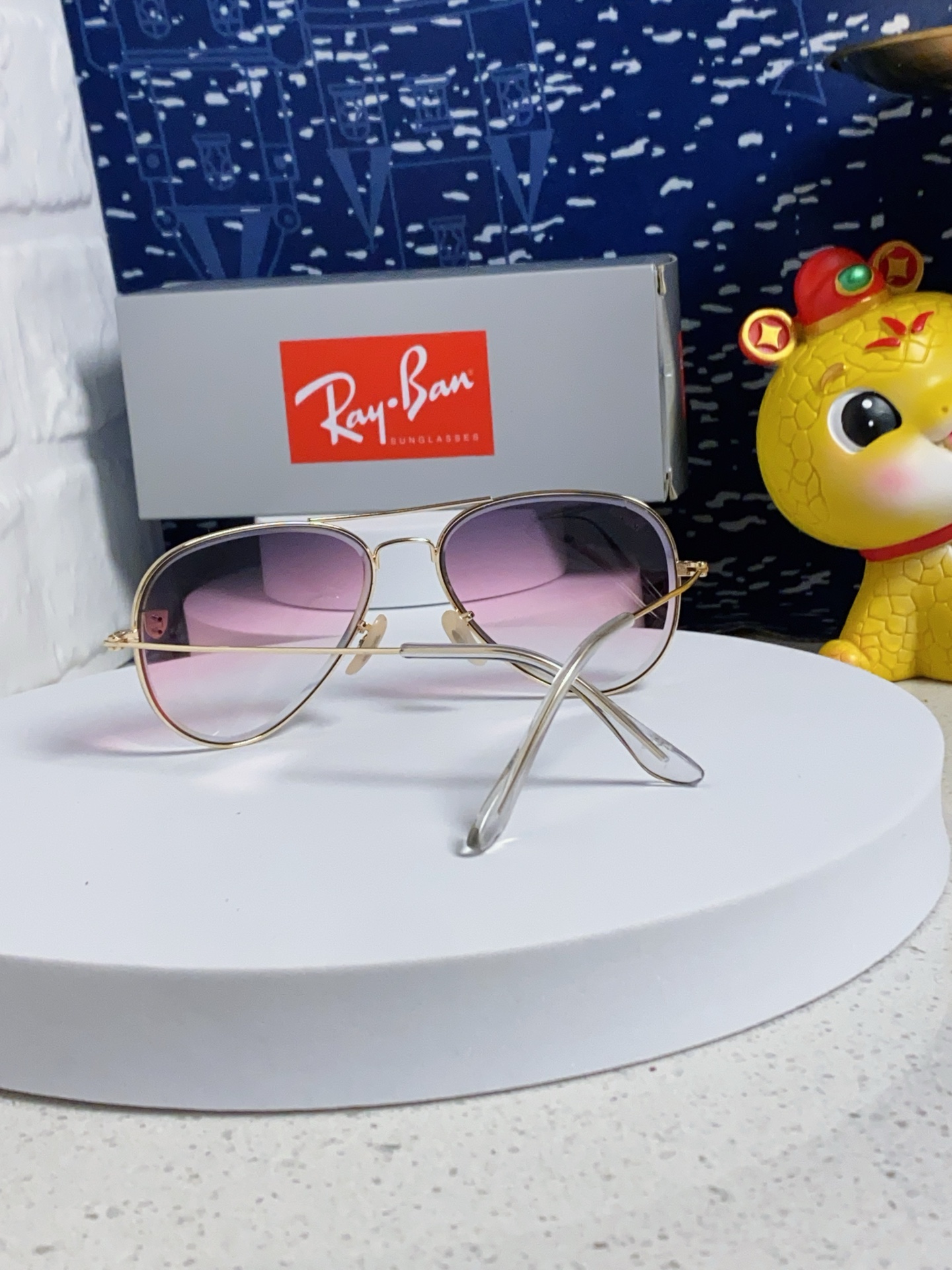  RayBan雷朋 2025最新款 明星同款太阳镜男女飞行员式蛤蟆镜开车墨镜玻璃镜 男女通用 RB302