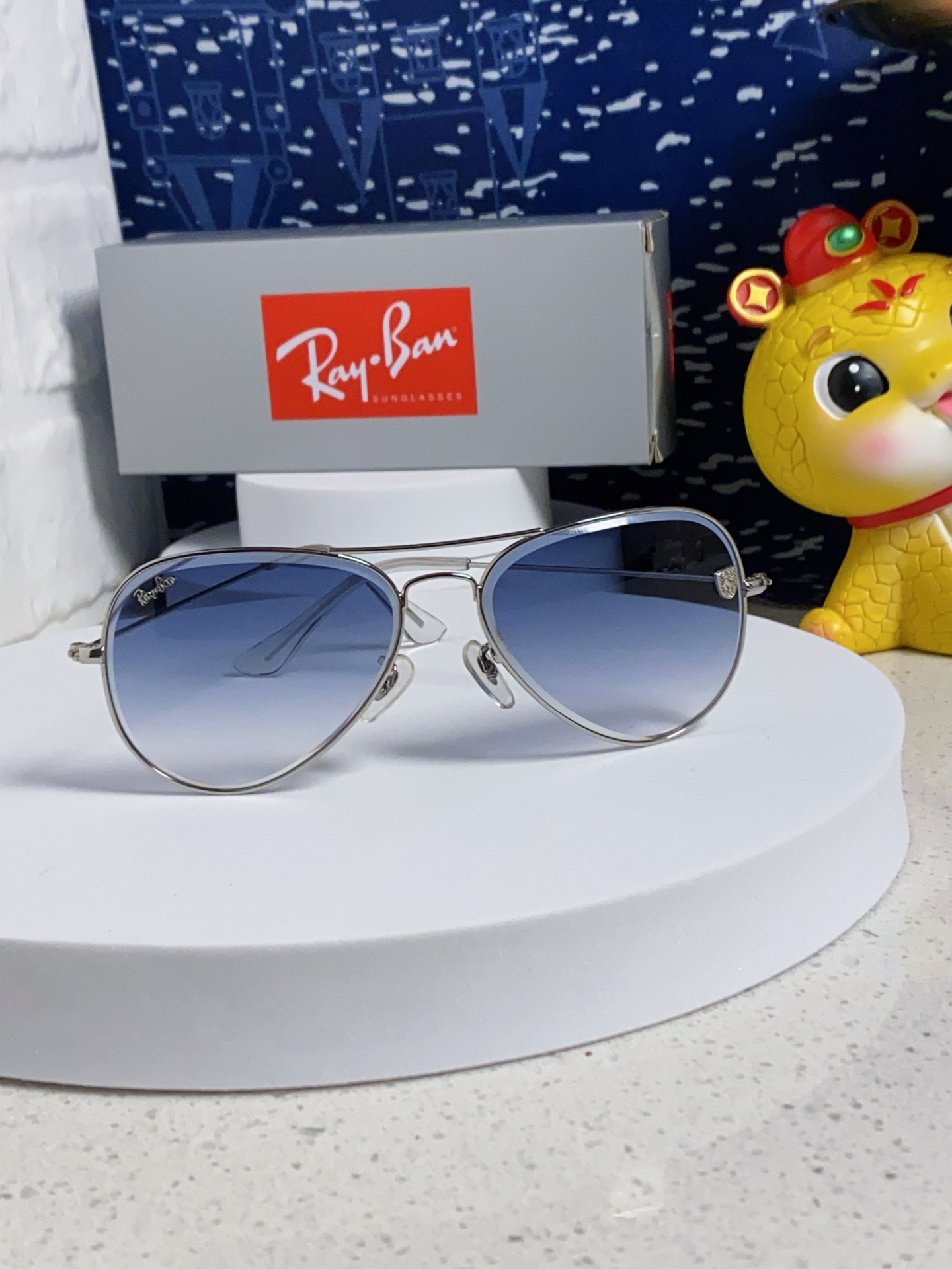  RayBan雷朋 2025最新款 明星同款太阳镜男女飞行员式蛤蟆镜开车墨镜玻璃镜 男女通用 RB302