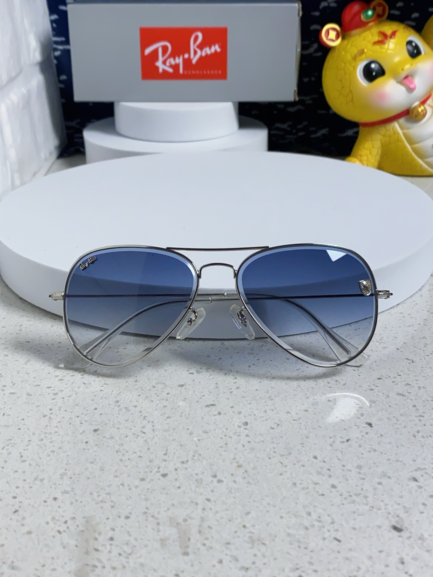  RayBan雷朋 2025最新款 明星同款太阳镜男女飞行员式蛤蟆镜开车墨镜玻璃镜 男女通用 RB302