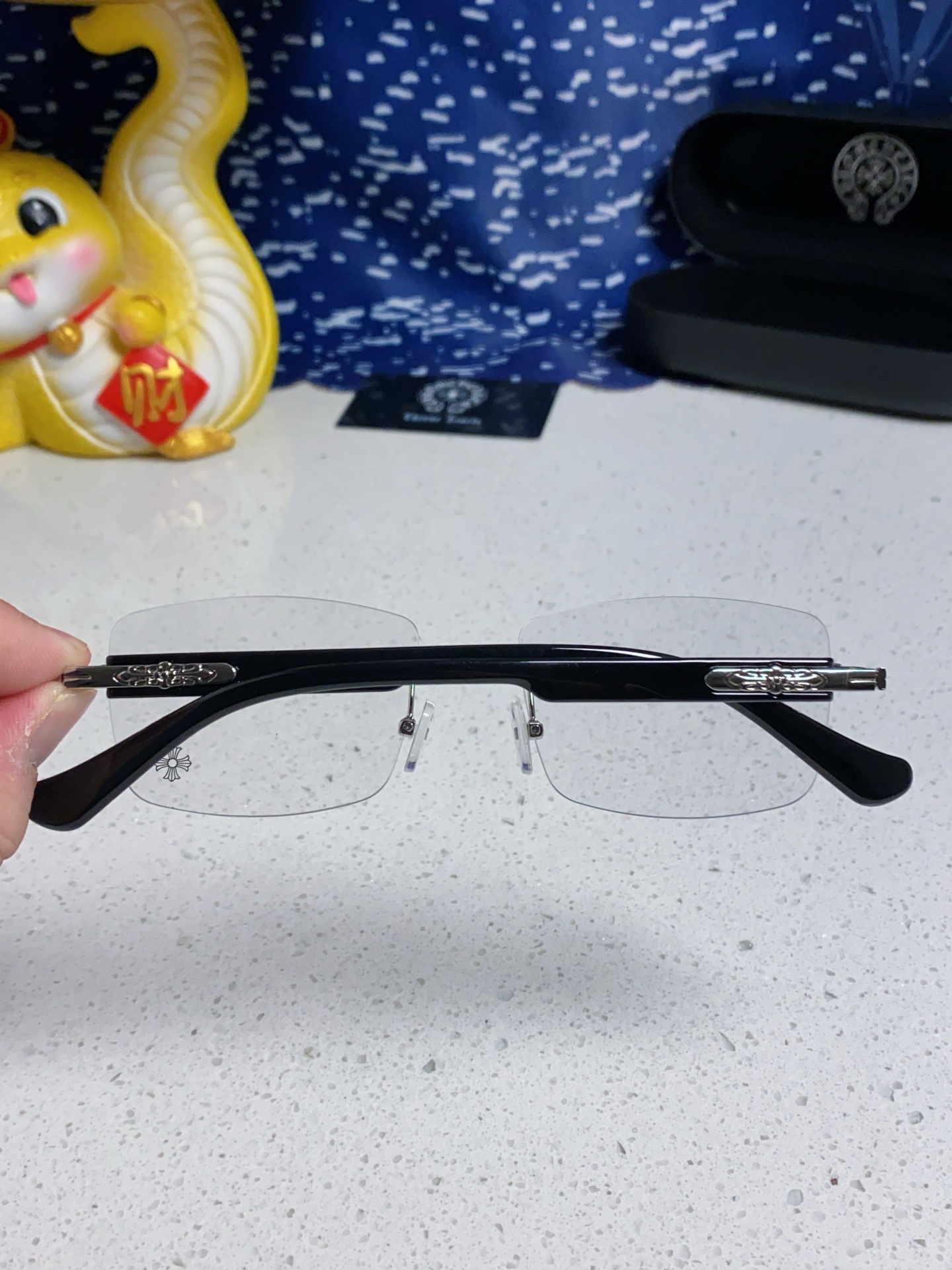 Chrome Hearts克罗心 2025新款潮流眼镜框架新品复古无框长方形 打孔个性男女超轻粗腿平光