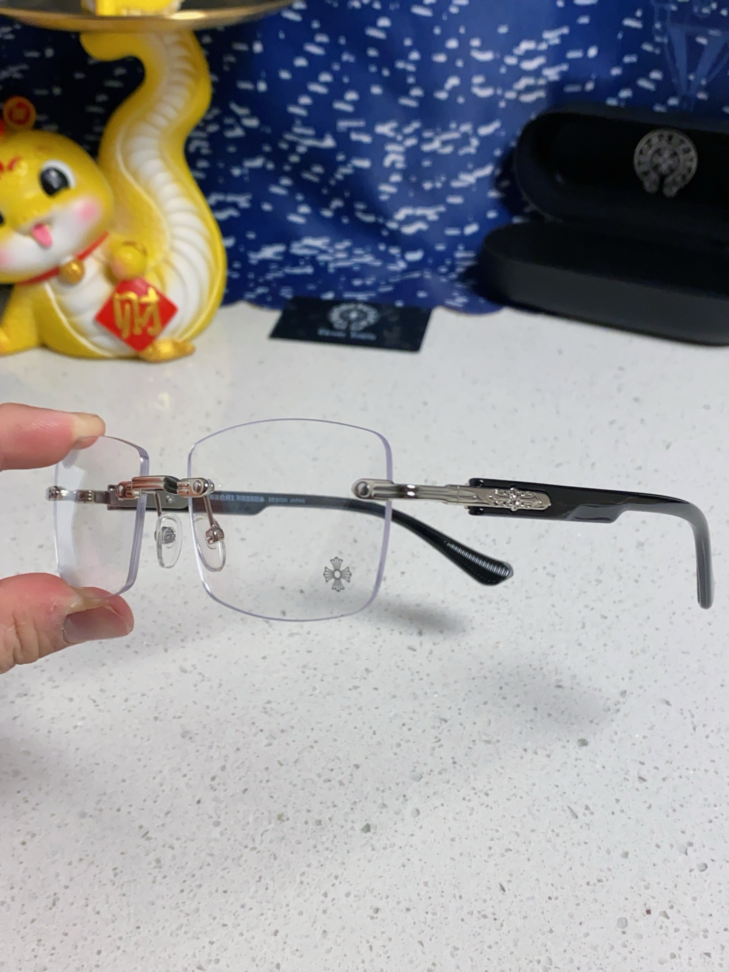  Chrome Hearts克罗心 2025新款潮流眼镜框架新品复古无框长方形 打孔个性男女超轻粗腿平光