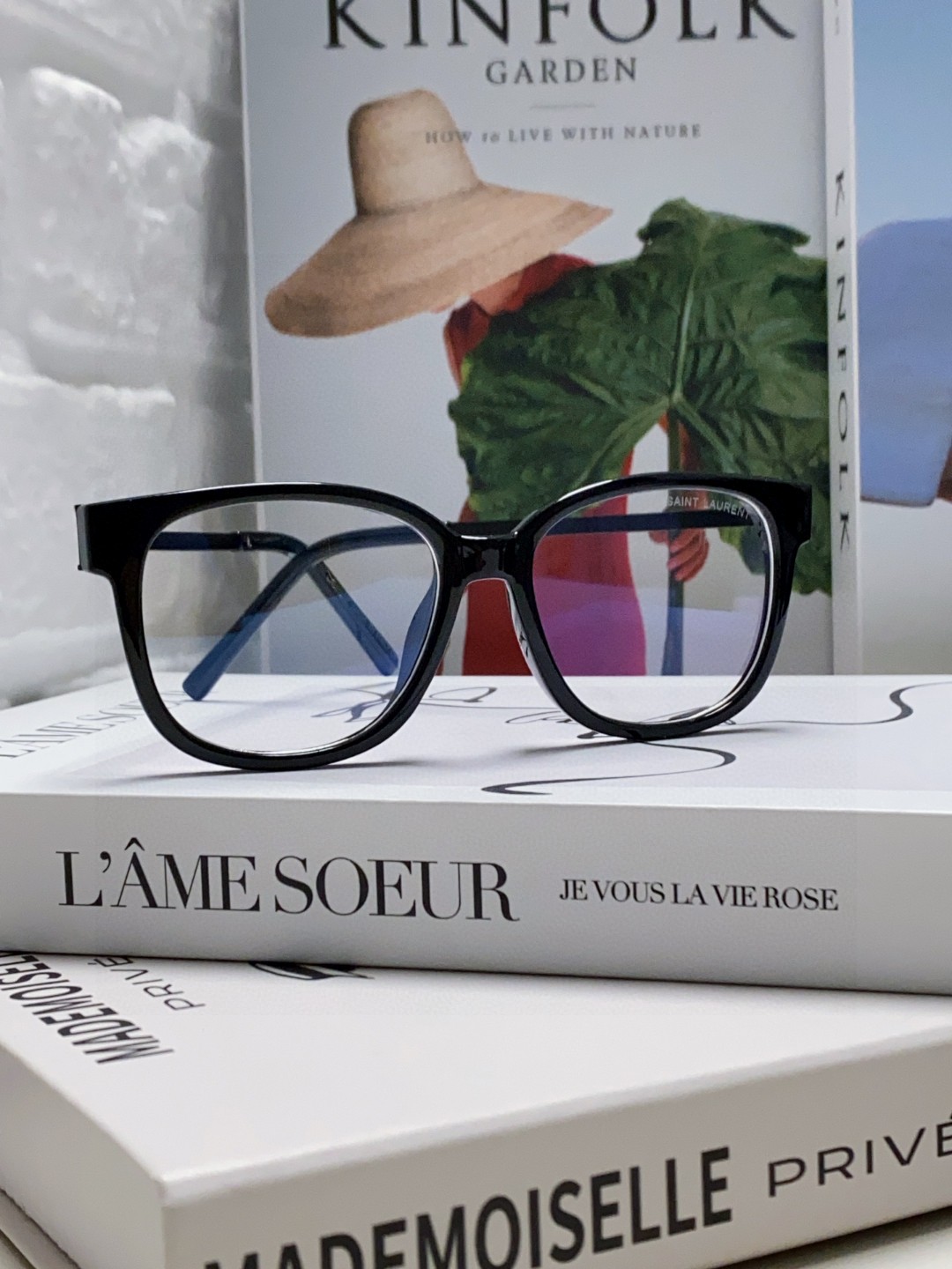 SAINT LAURENT
 眼镜的颜值天花板 🎗圣罗兰新款胶囊系列✔️如果想要极简纯欲风
不要错过这