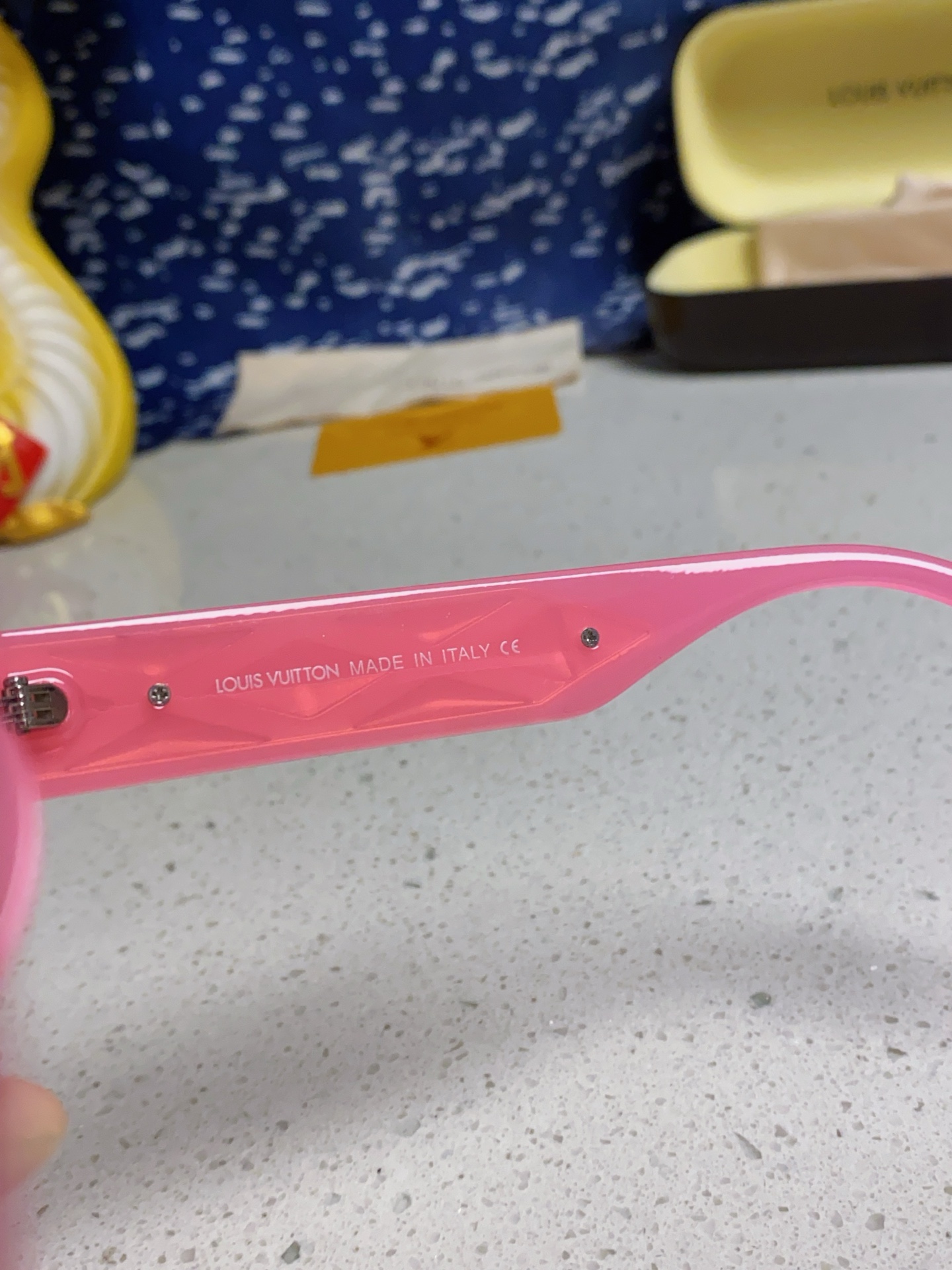  LV路易威登新款猫眼墨镜🕶️高级电镀镜腿，男 女款遮阳镜