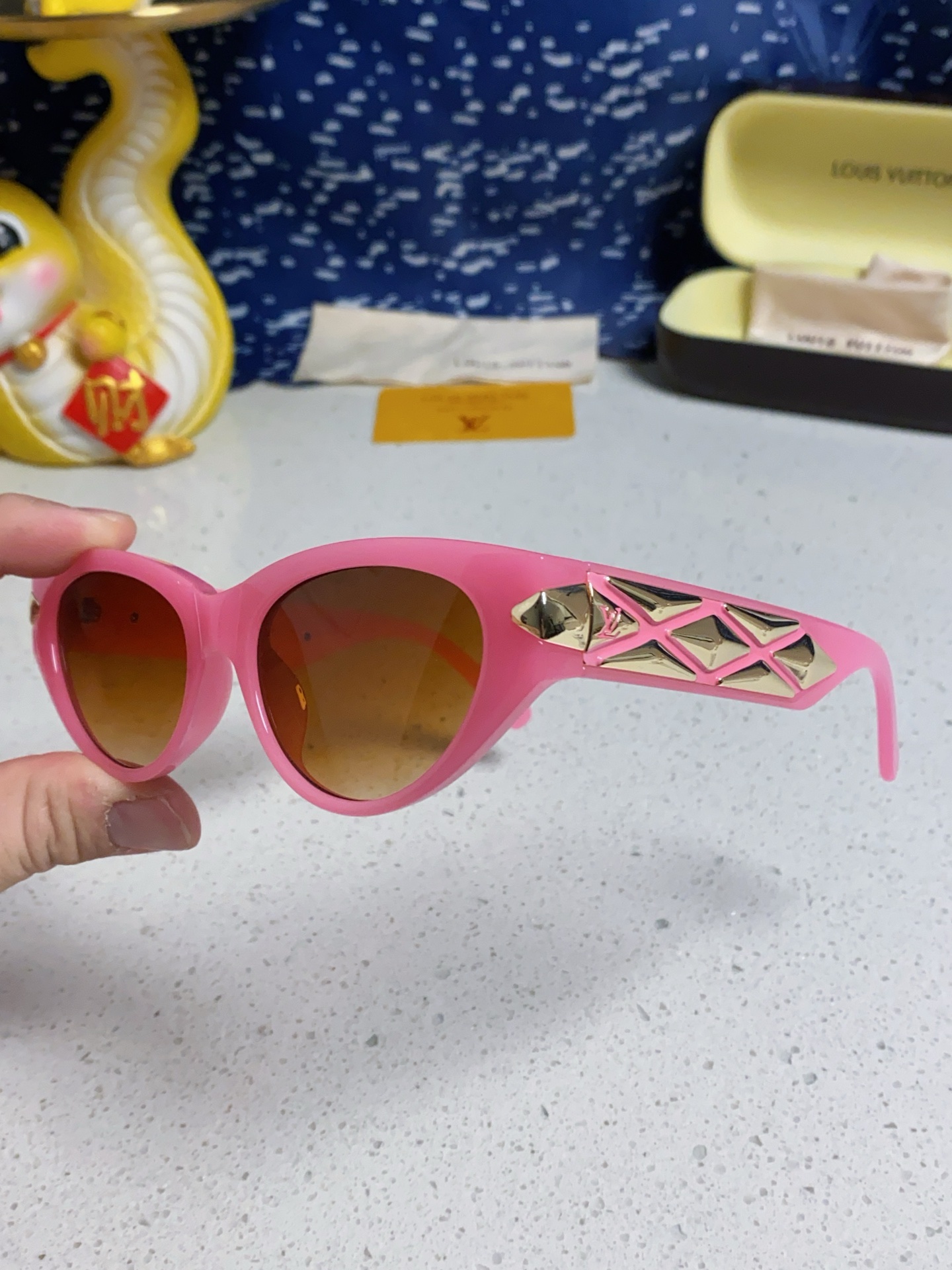  LV路易威登新款猫眼墨镜🕶️高级电镀镜腿，男 女款遮阳镜