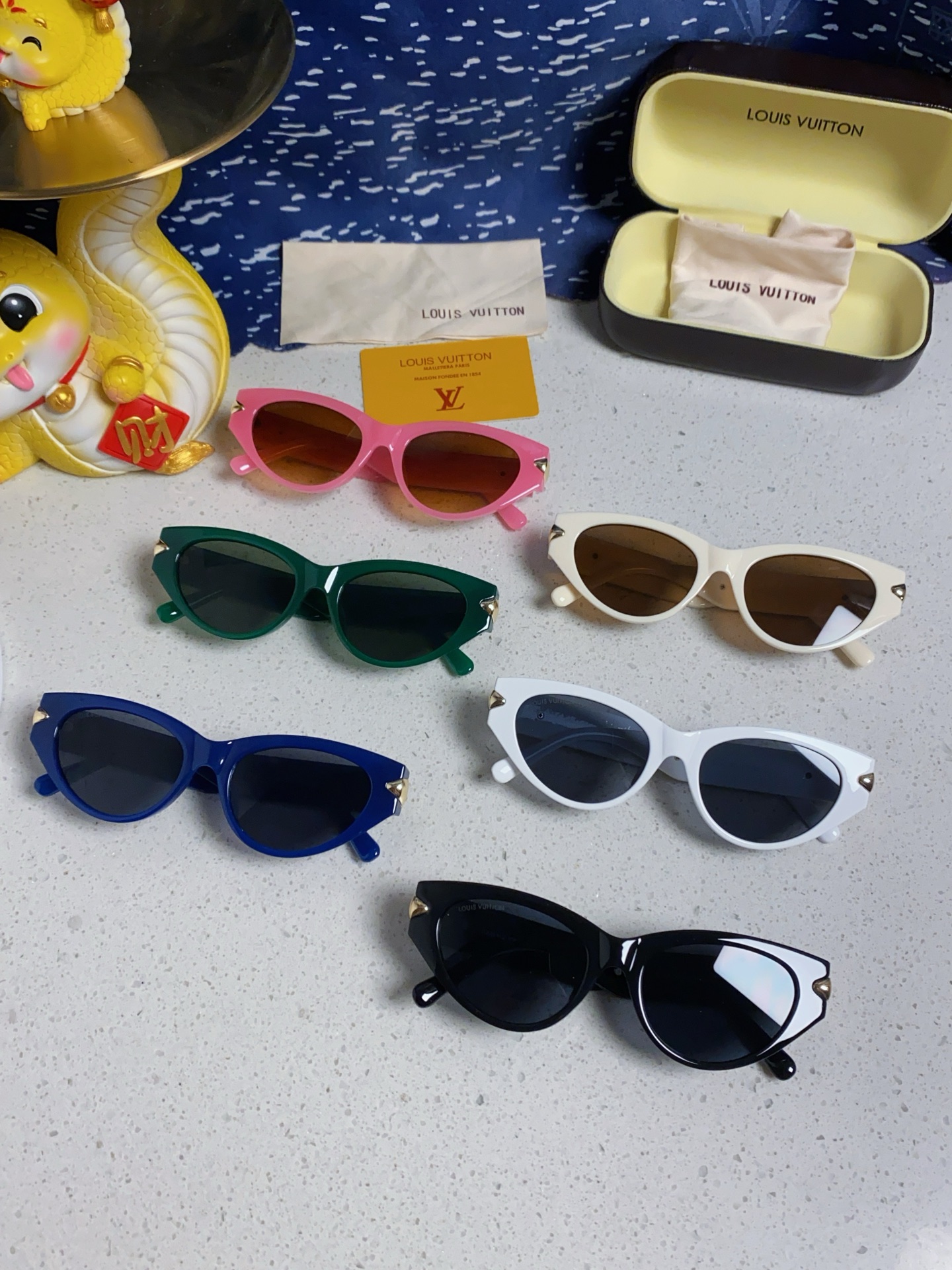  LV路易威登新款猫眼墨镜🕶️高级电镀镜腿，男 女款遮阳镜