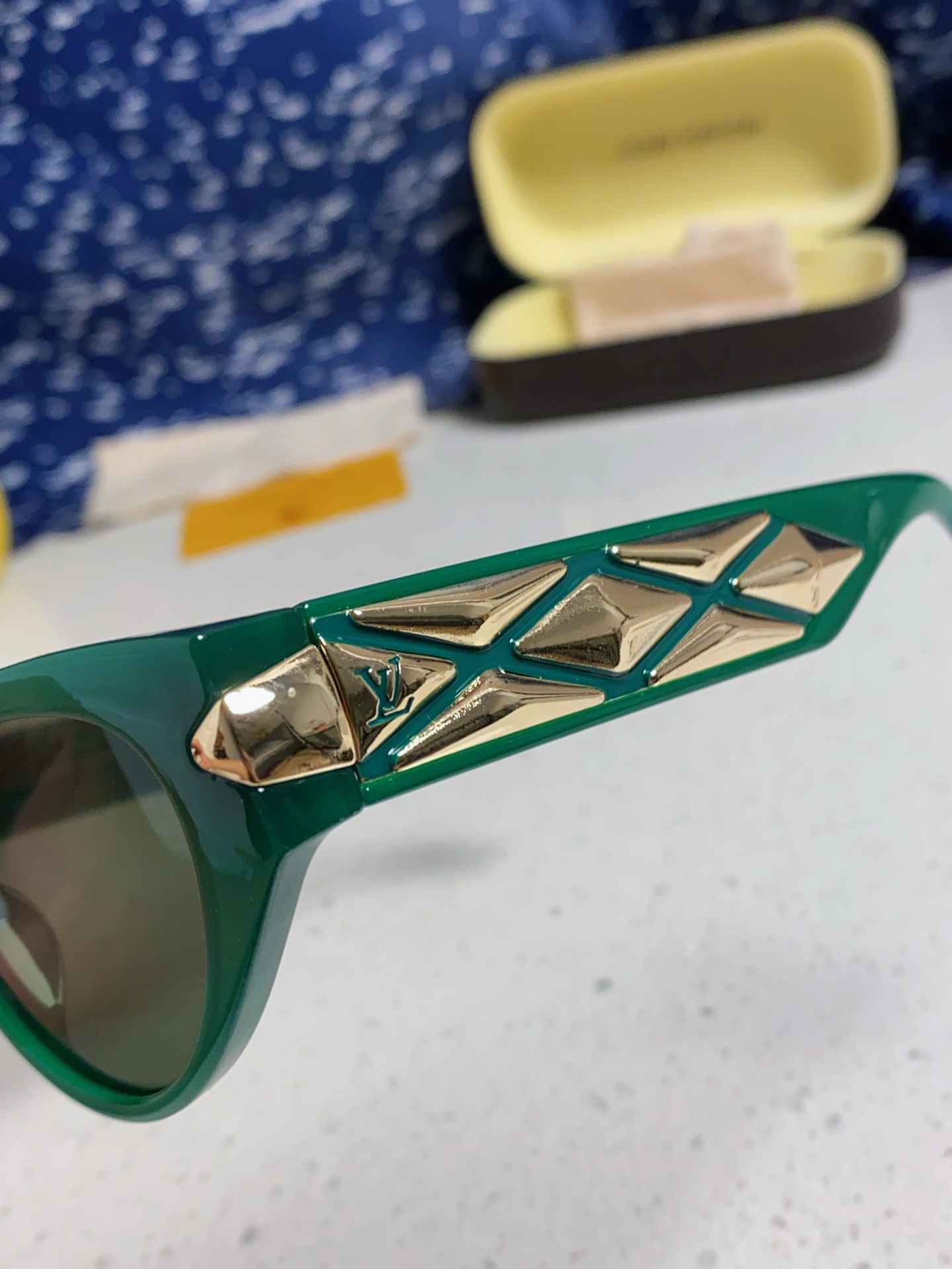  LV路易威登新款猫眼墨镜🕶️高级电镀镜腿，男 女款遮阳镜