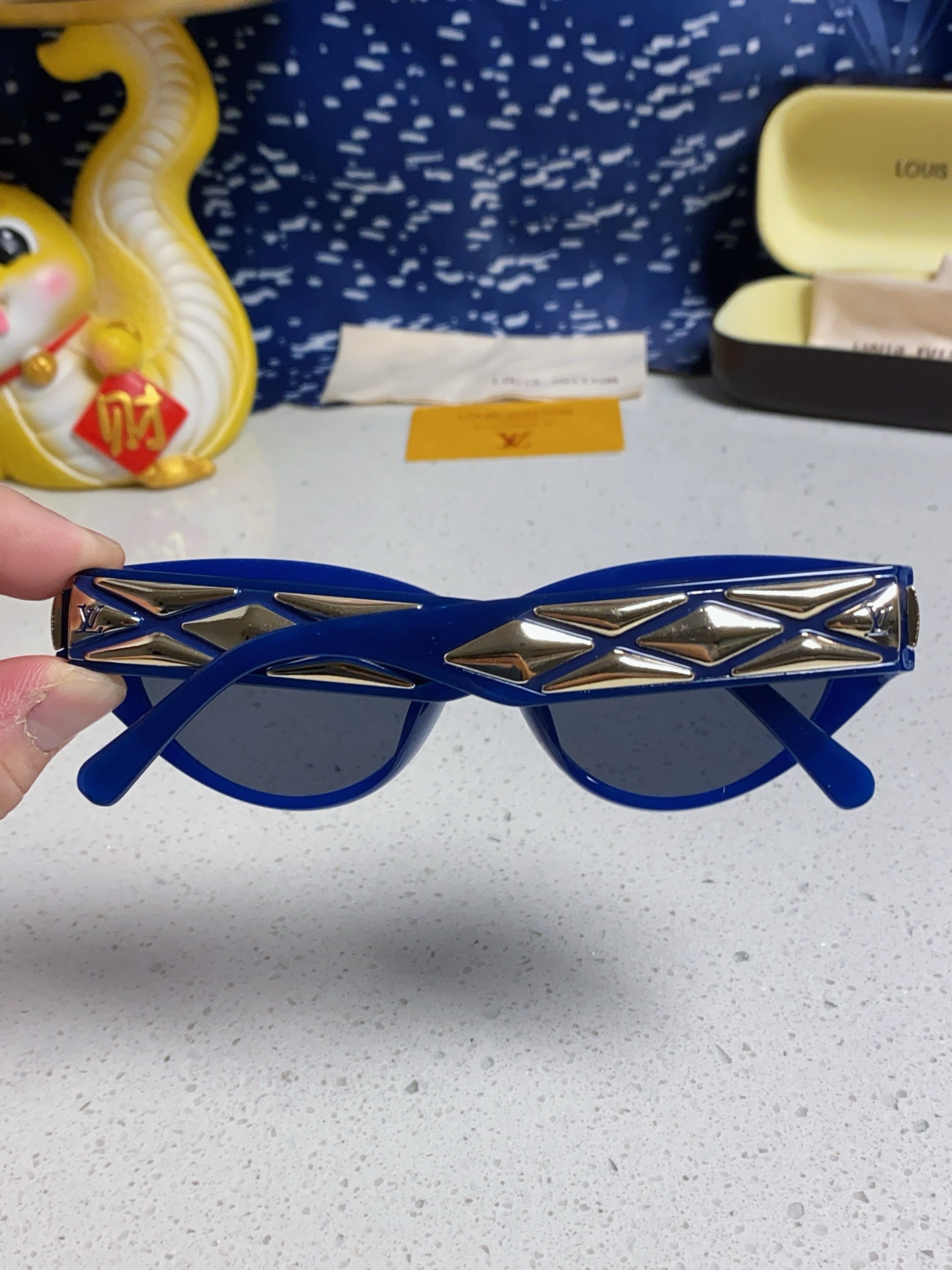  LV路易威登新款猫眼墨镜🕶️高级电镀镜腿，男 女款遮阳镜