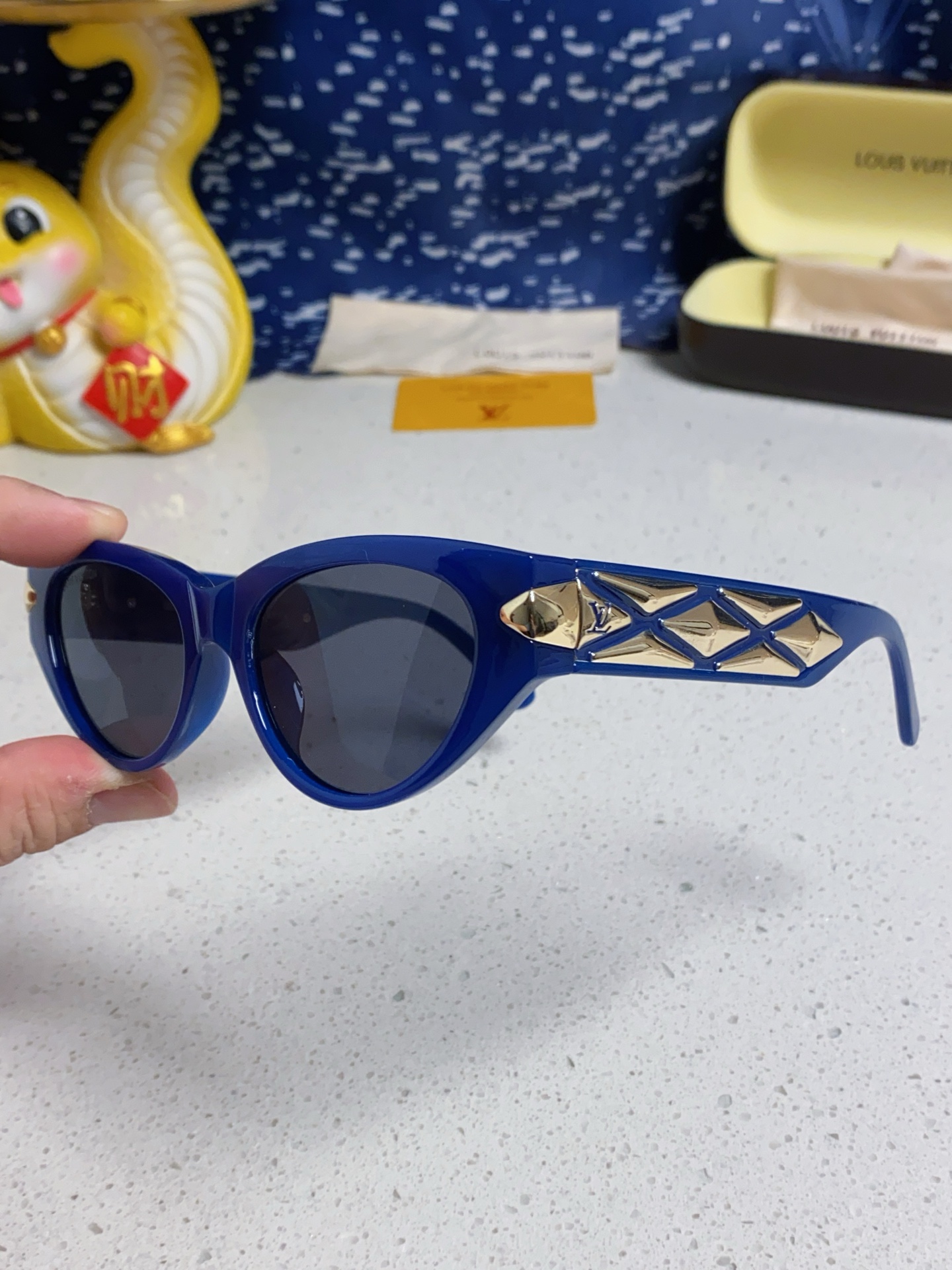  LV路易威登新款猫眼墨镜🕶️高级电镀镜腿，男 女款遮阳镜