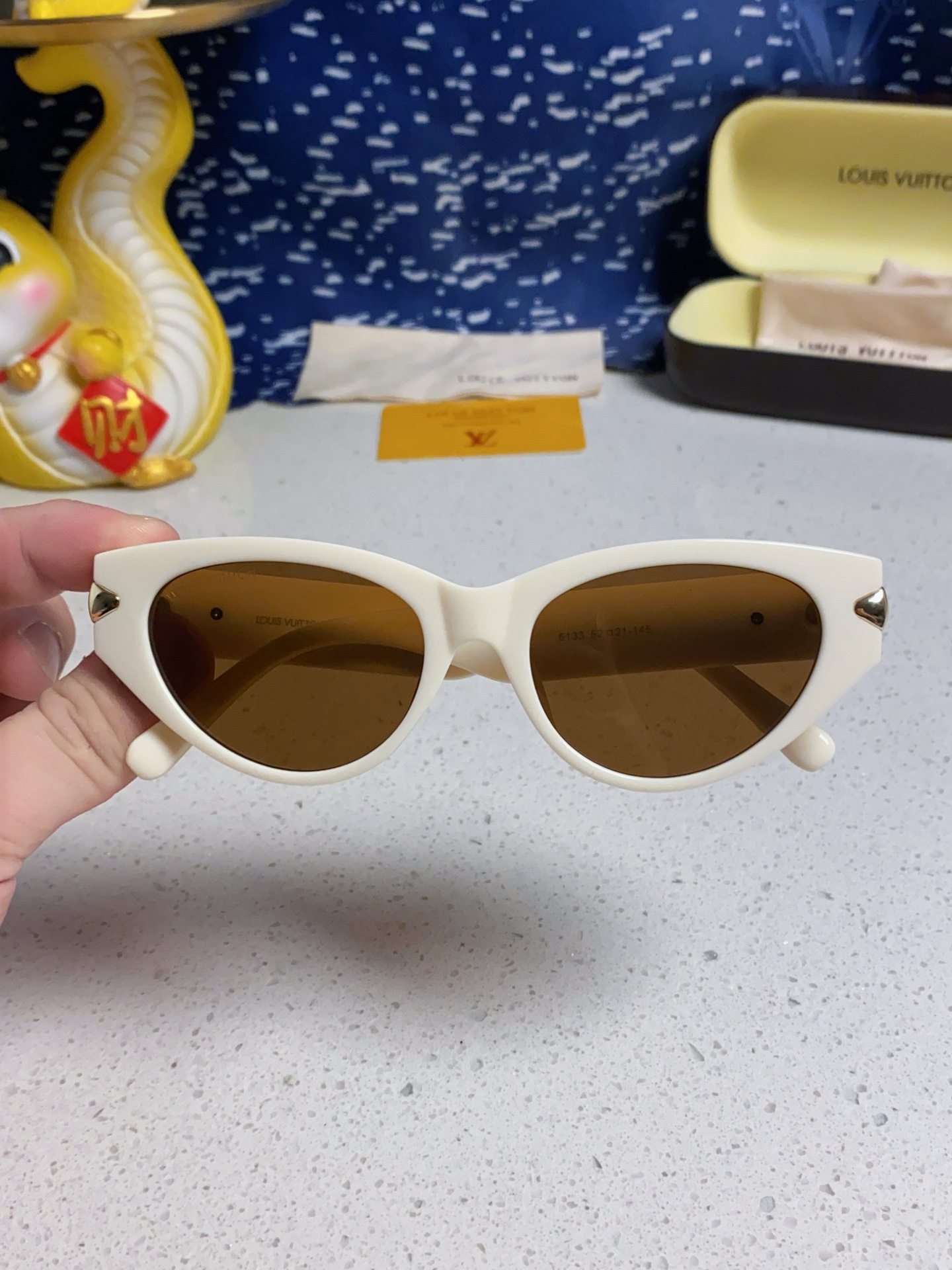  LV路易威登新款猫眼墨镜🕶️高级电镀镜腿，男 女款遮阳镜
