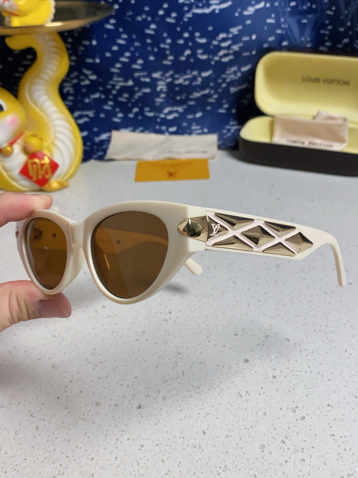  LV路易威登新款猫眼墨镜🕶️高级电镀镜腿，男 女款遮阳镜