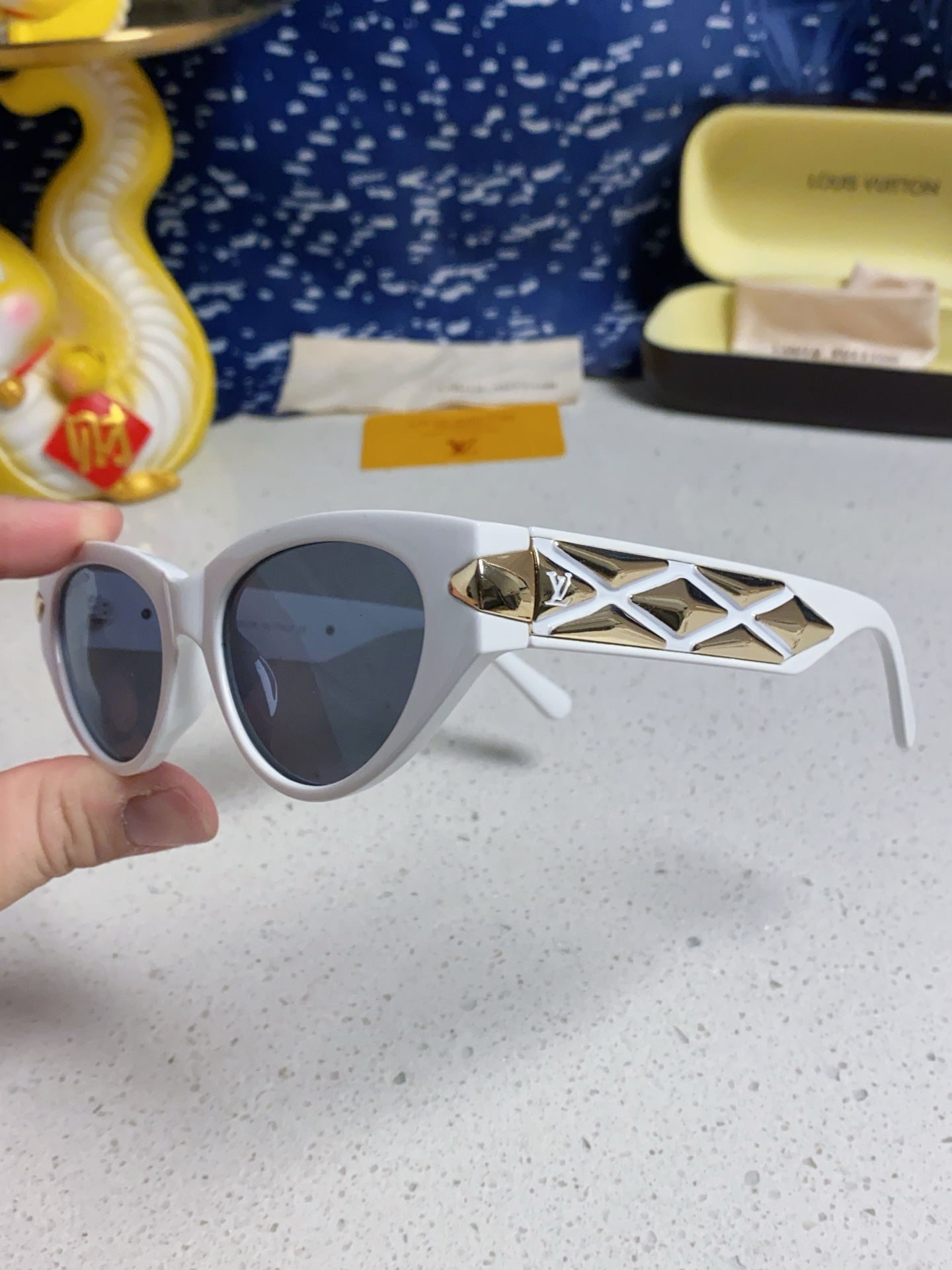  LV路易威登新款猫眼墨镜🕶️高级电镀镜腿，男 女款遮阳镜
