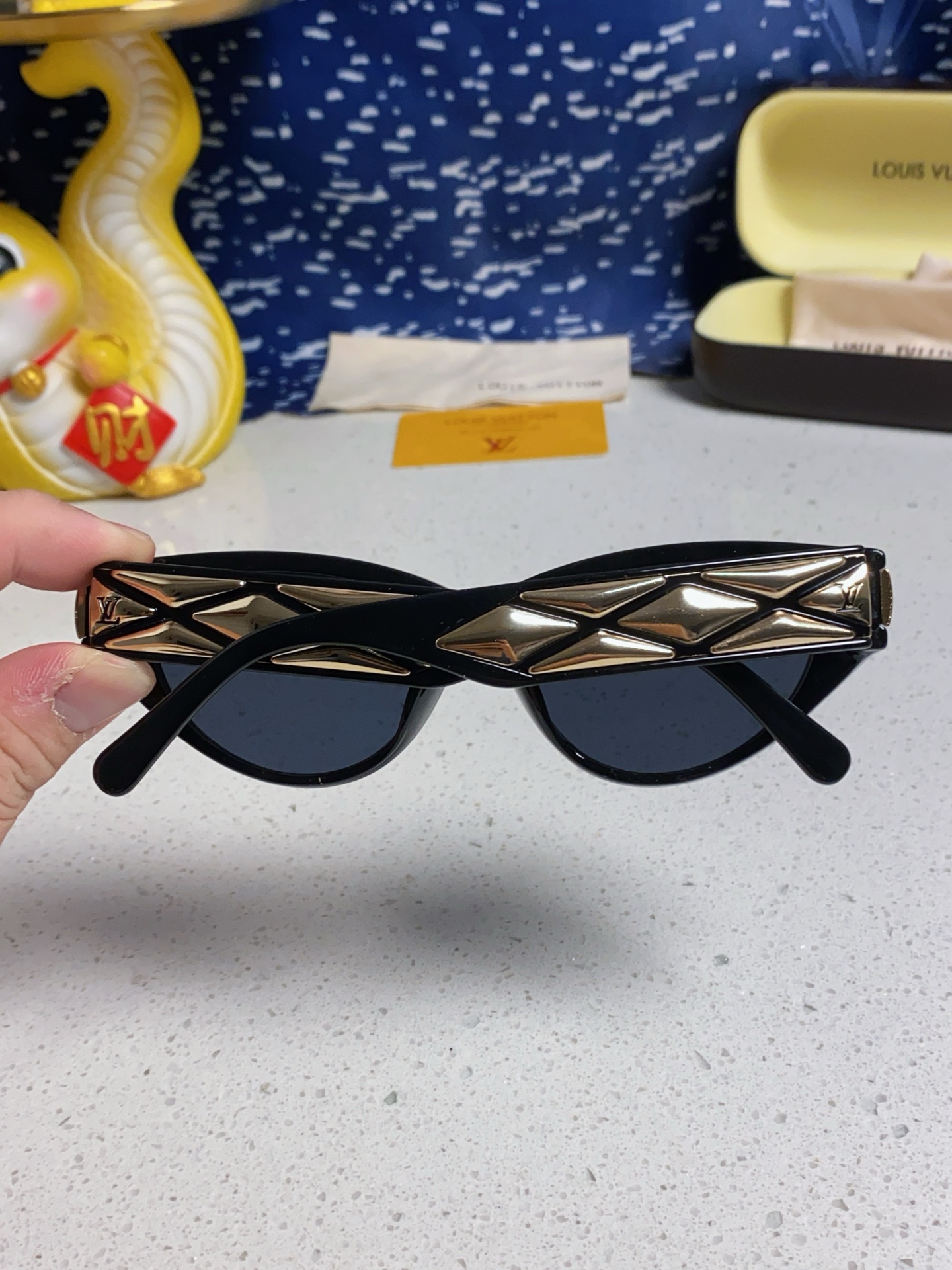  LV路易威登新款猫眼墨镜🕶️高级电镀镜腿，男 女款遮阳镜