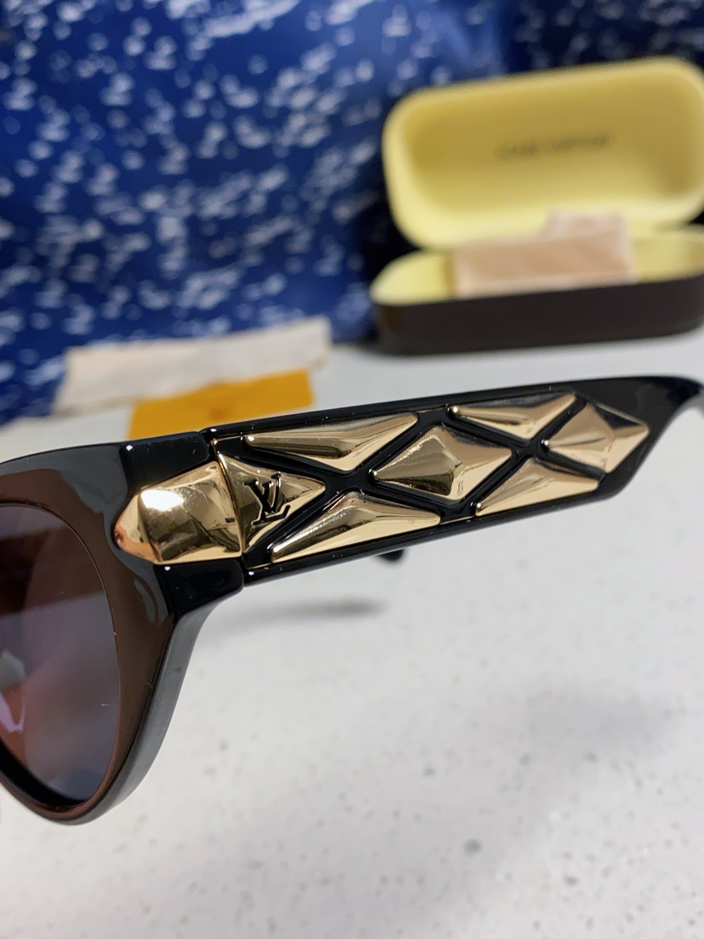  LV路易威登新款猫眼墨镜🕶️高级电镀镜腿，男 女款遮阳镜