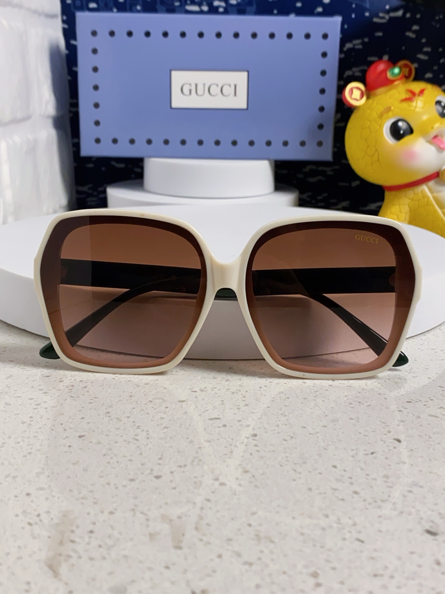  Gucci古奇防晒太阳镜，时尚欧美风遮掩镜，超显笑脸百搭