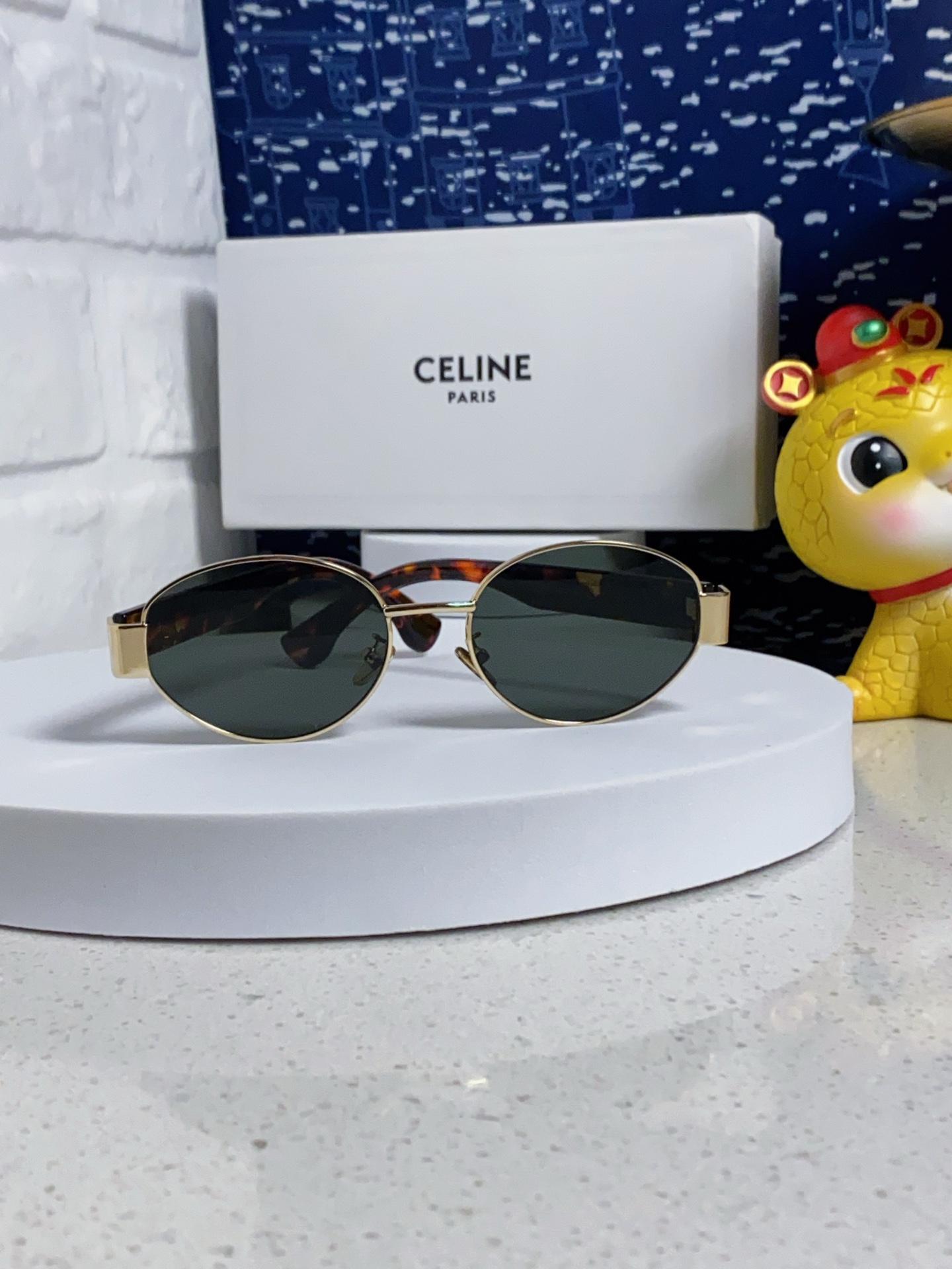  celine赛林 2025新款网红椭圆形凯旋门ins风复古时尚太阳眼镜男墨镜男女通用 