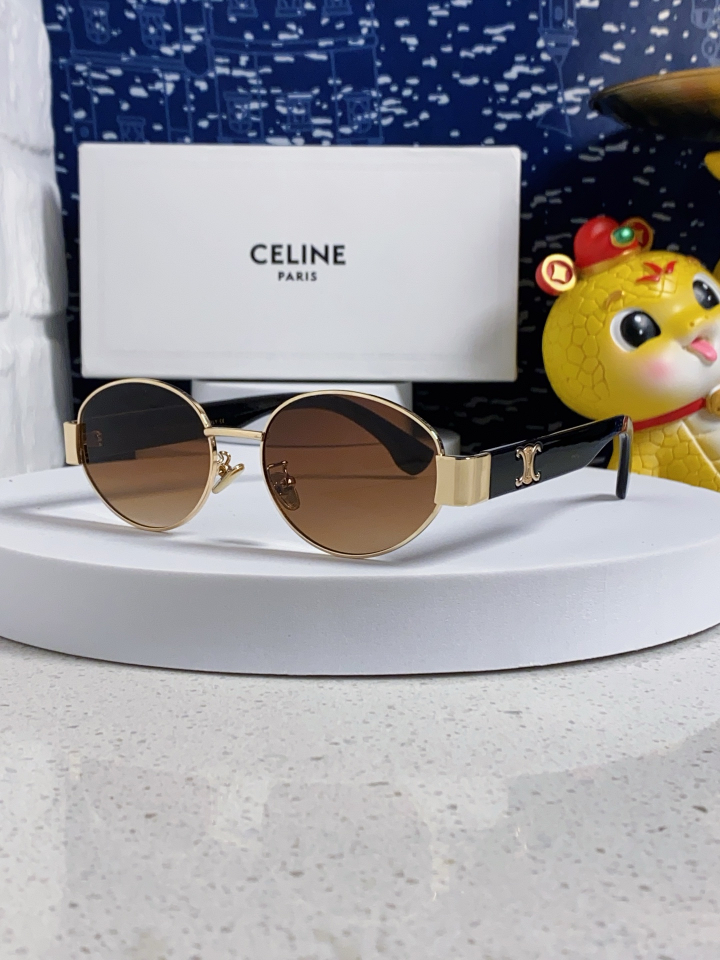  celine赛林 2025新款网红椭圆形凯旋门ins风复古时尚太阳眼镜男墨镜男女通用 