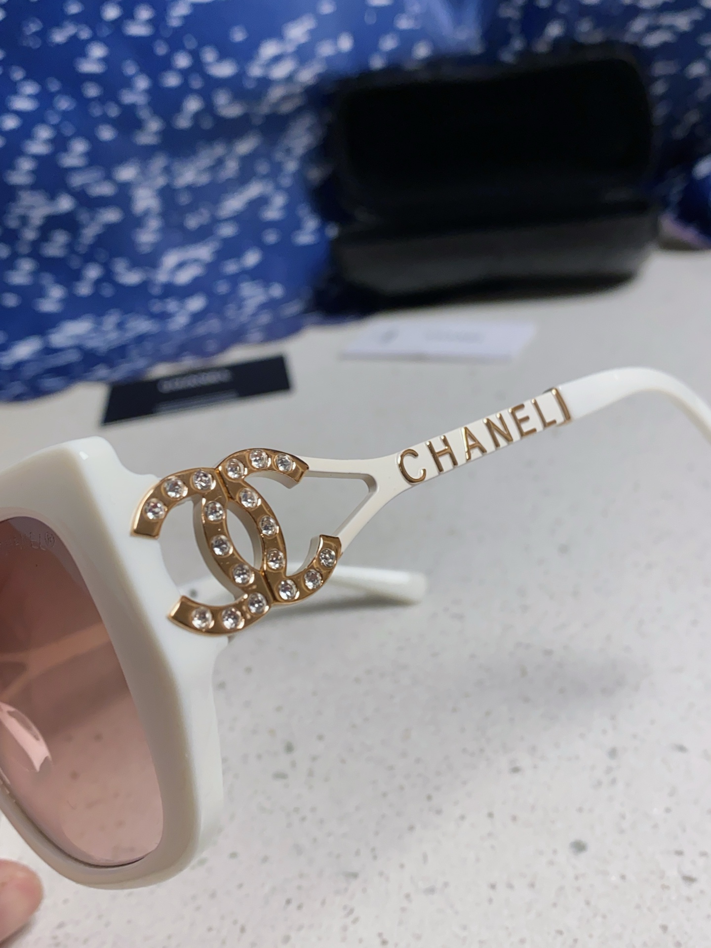  Chanel香奈儿 2024新款时尚太阳眼镜女士防紫外线墨镜复古个性网红大框显瘦眼镜 