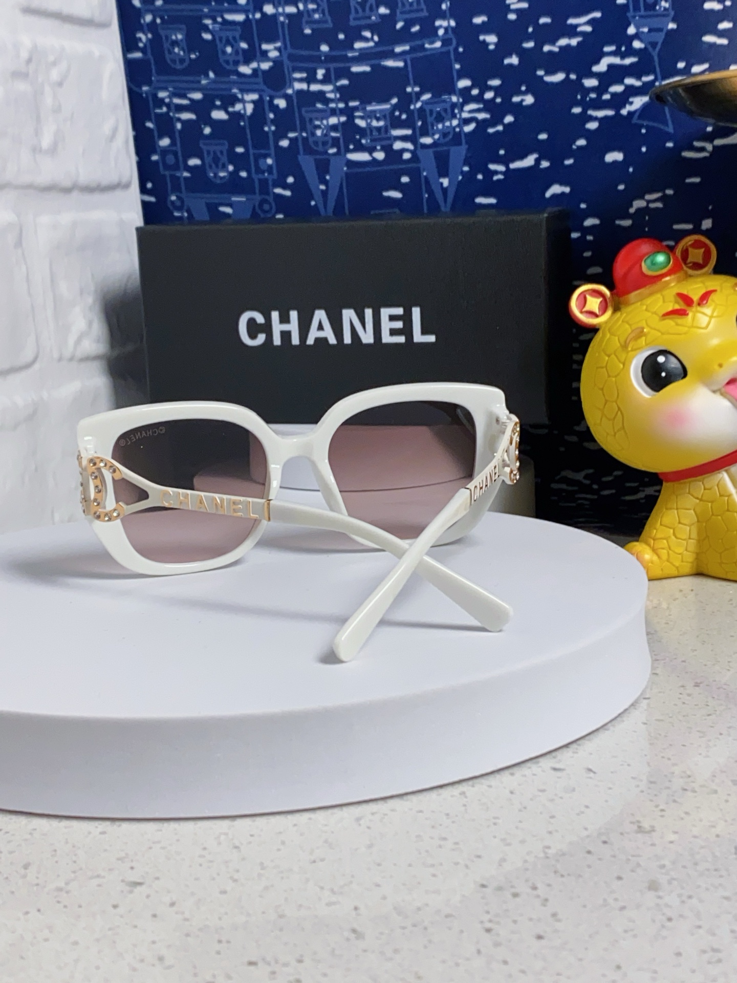  Chanel香奈儿 2024新款时尚太阳眼镜女士防紫外线墨镜复古个性网红大框显瘦眼镜 