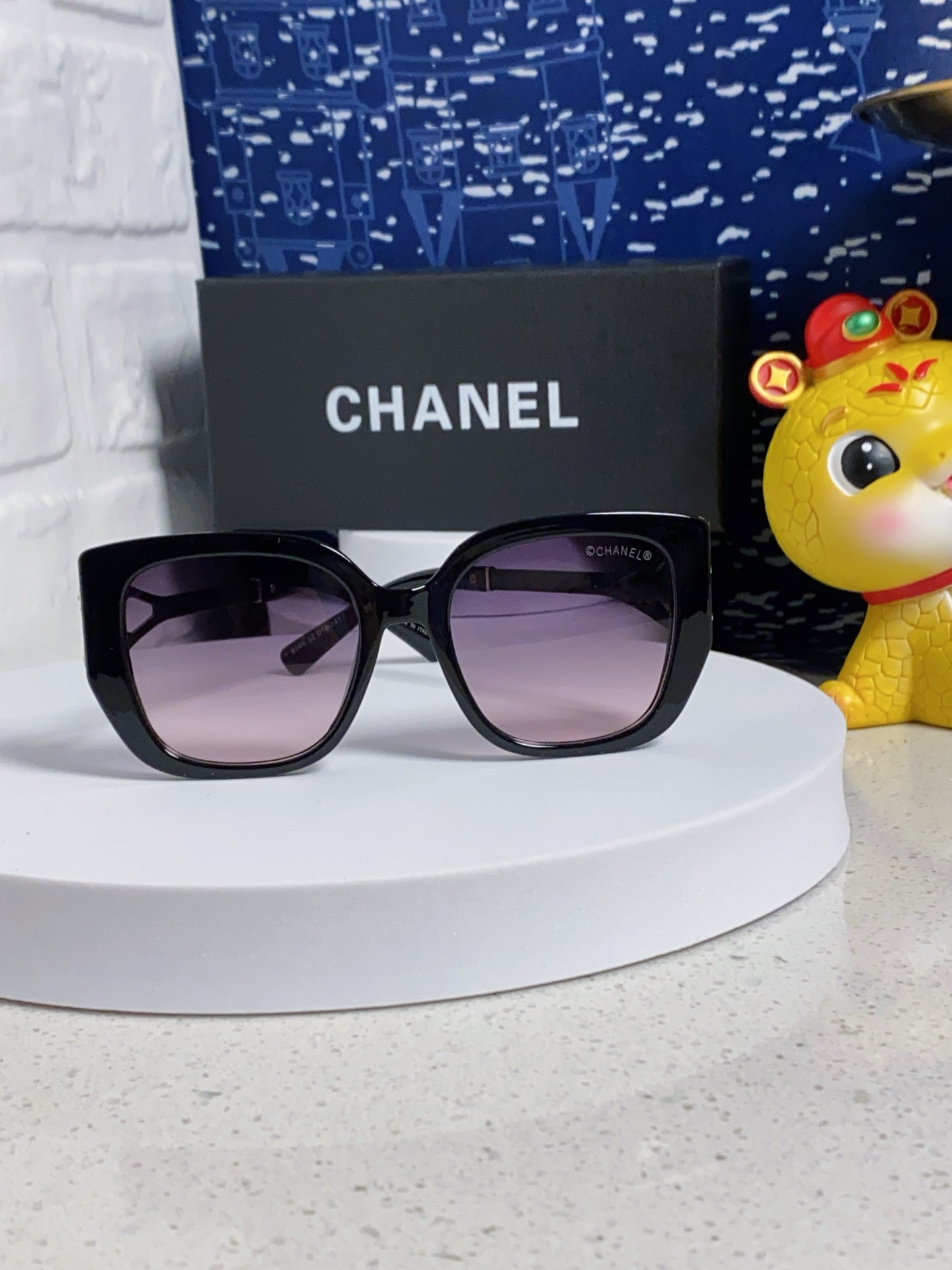  Chanel香奈儿 2024新款时尚太阳眼镜女士防紫外线墨镜复古个性网红大框显瘦眼镜 