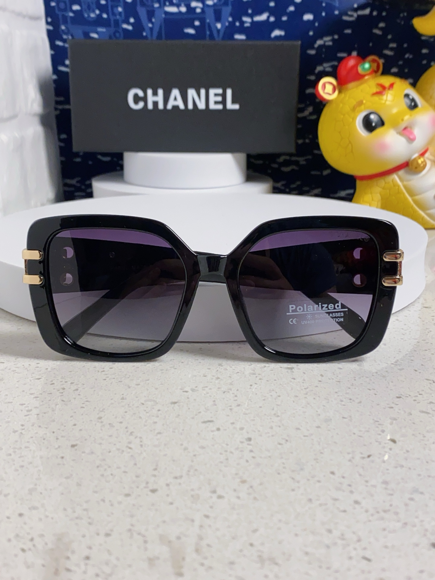  CHANEL香奈儿 活动新款网红明星2025小香带字母大框太阳镜情侣时尚显瘦 墨镜