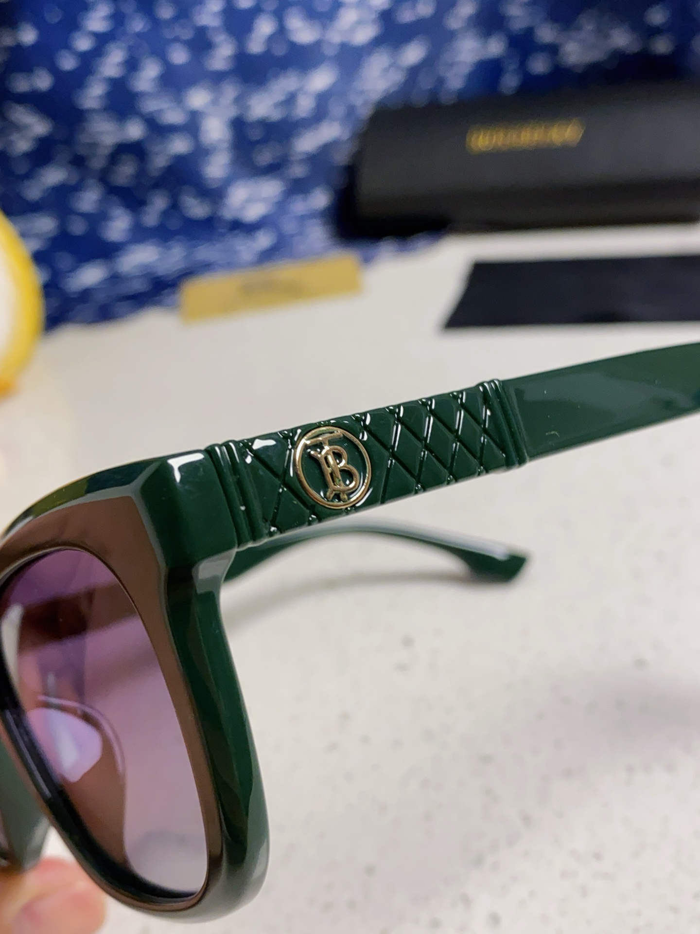  Burberry巴宝莉 2025新款太阳镜网红男女同款偏光墨镜时尚潮人防紫外线防晒太阳镜