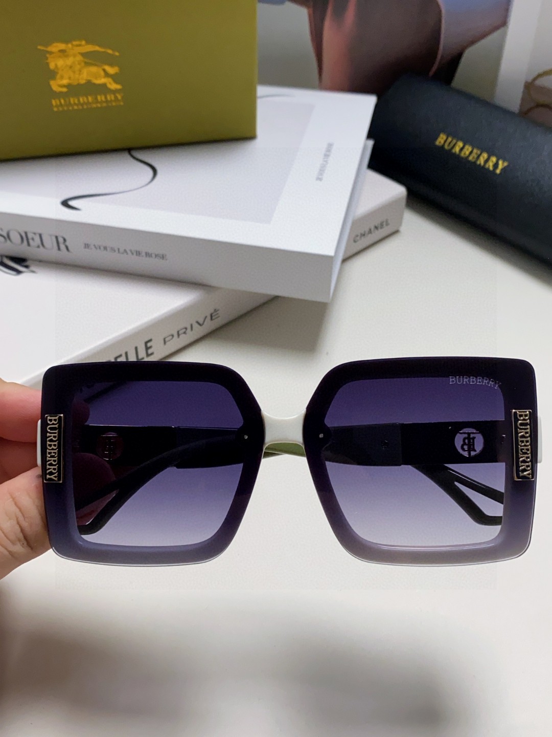  Burberry巴宝莉 2025新款潮墨镜女韩版潮防紫外线眼镜网红开车大脸显瘦高级感ins 时尚范