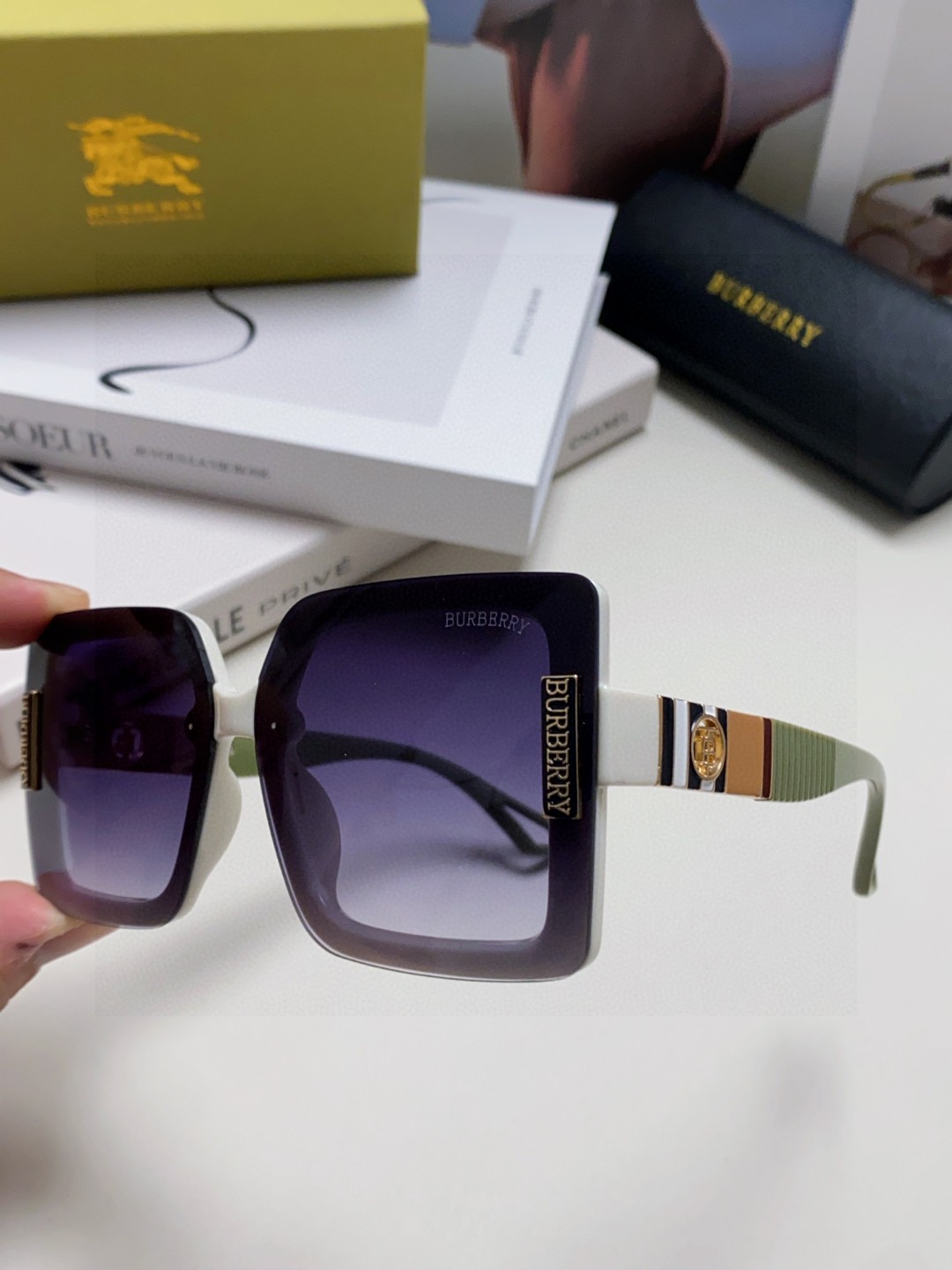  Burberry巴宝莉 2025新款潮墨镜女韩版潮防紫外线眼镜网红开车大脸显瘦高级感ins 时尚范