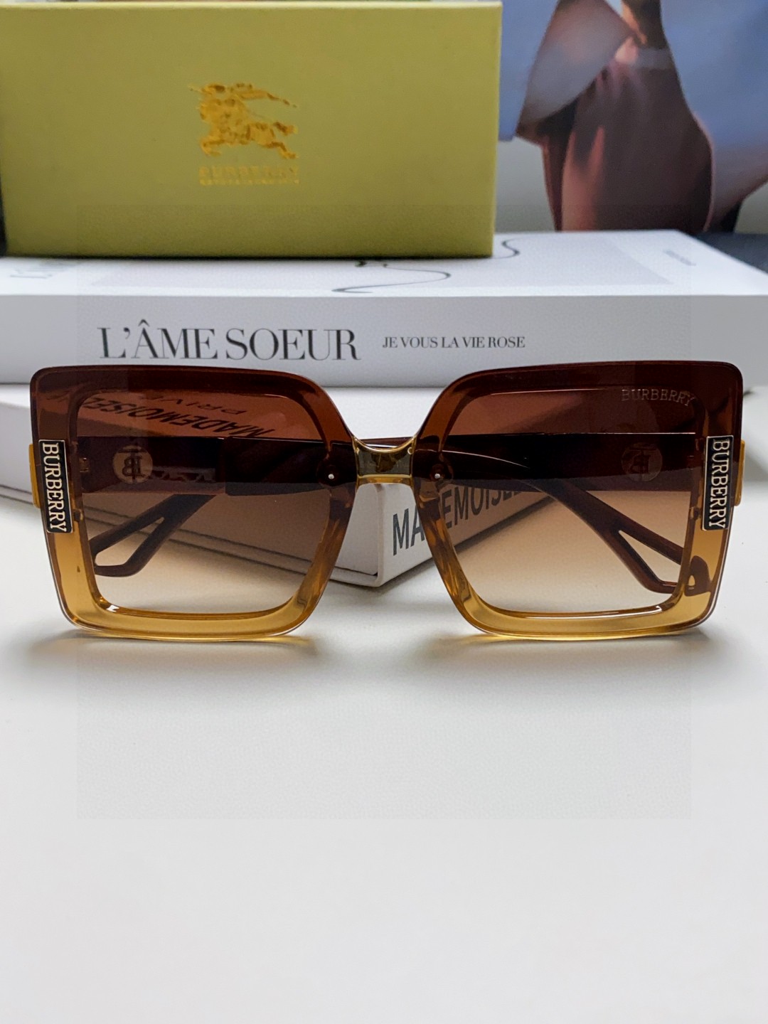  Burberry巴宝莉 2025新款潮墨镜女韩版潮防紫外线眼镜网红开车大脸显瘦高级感ins 时尚范