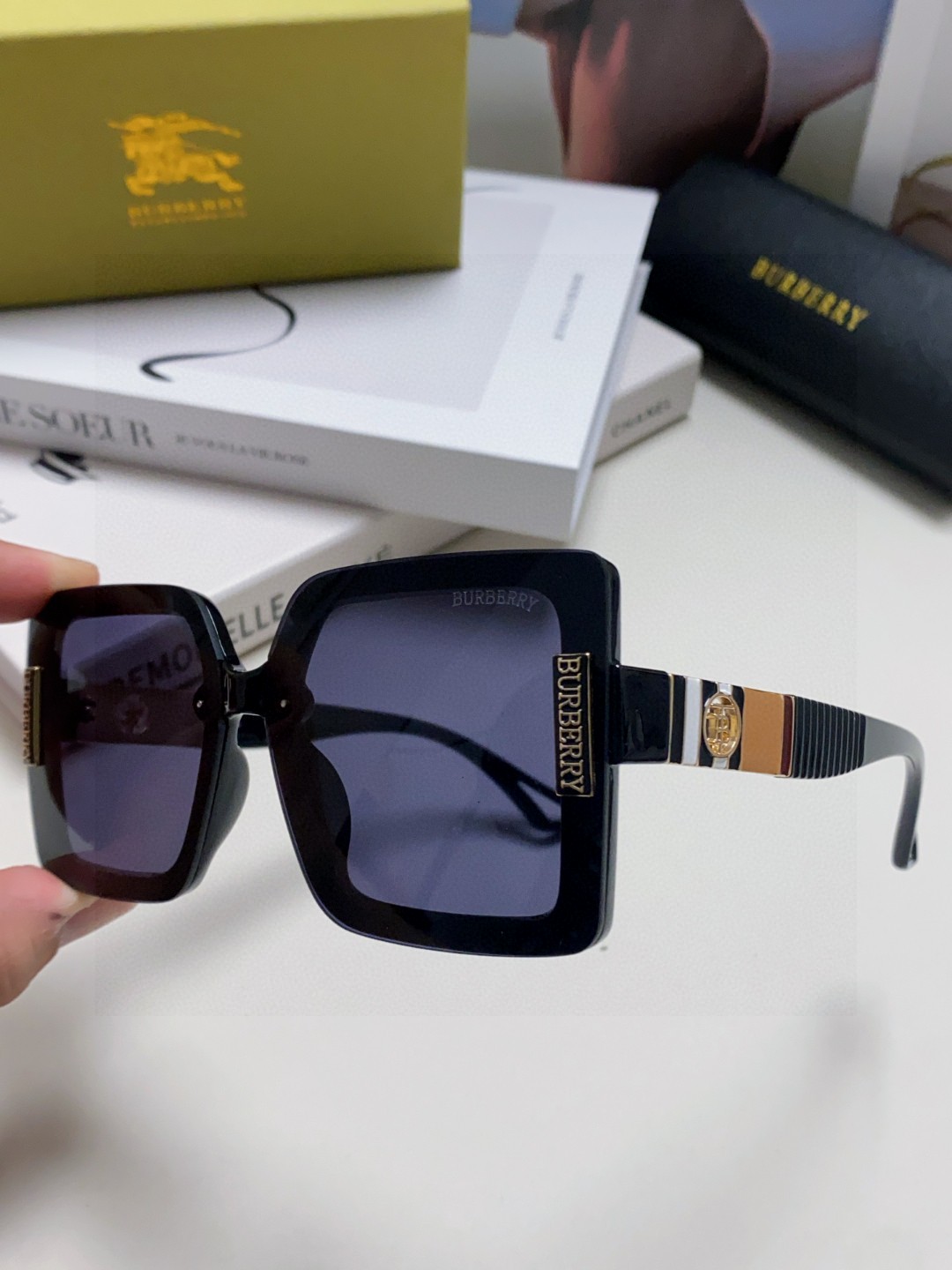  Burberry巴宝莉 2025新款潮墨镜女韩版潮防紫外线眼镜网红开车大脸显瘦高级感ins 时尚范