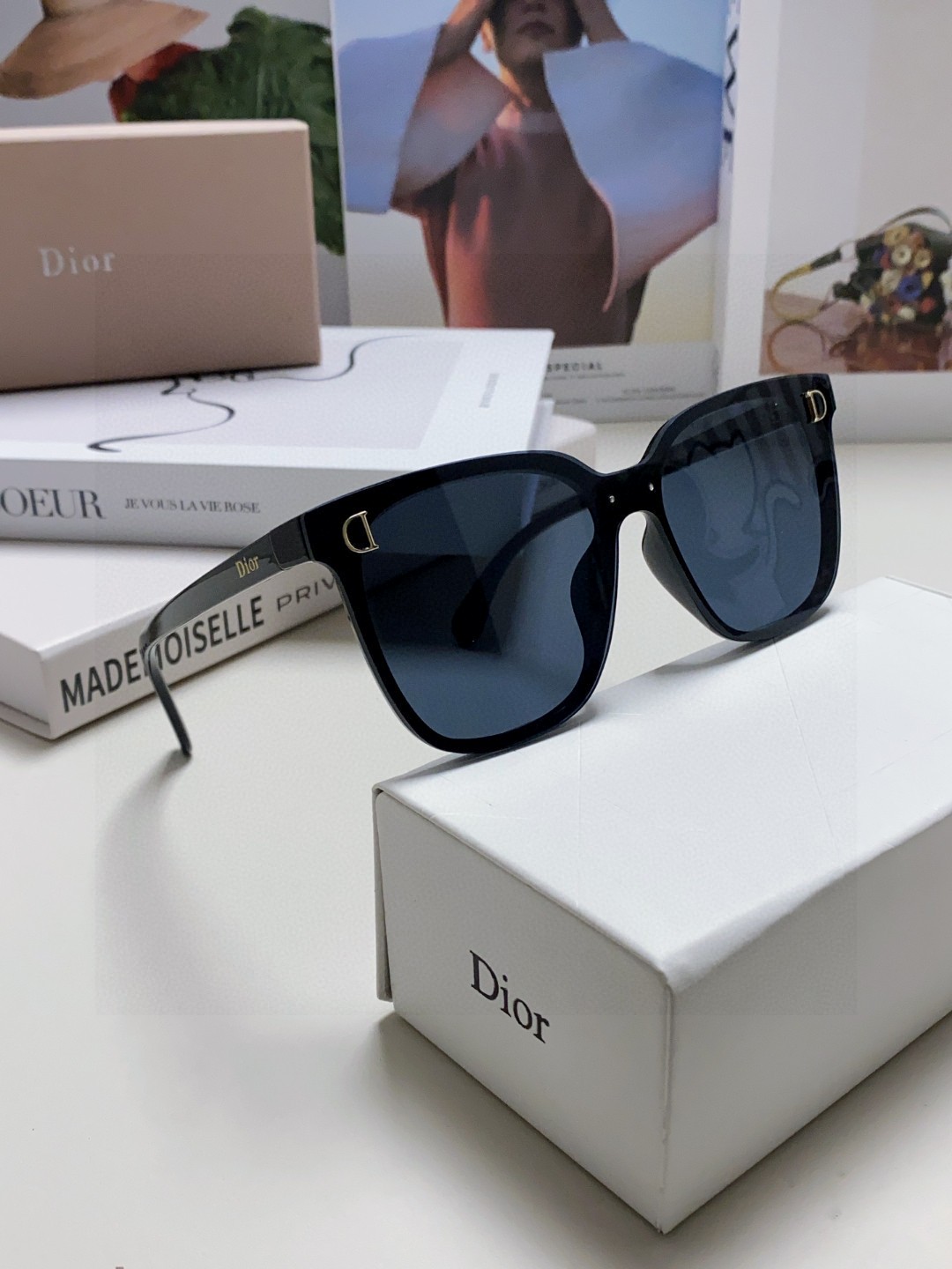  Dior 迪奥【宝丽来树脂偏光镜片】🔹2025新款太阳镜减轻强光负担，遮挡有害光线防辐射，👜出行旅游搭