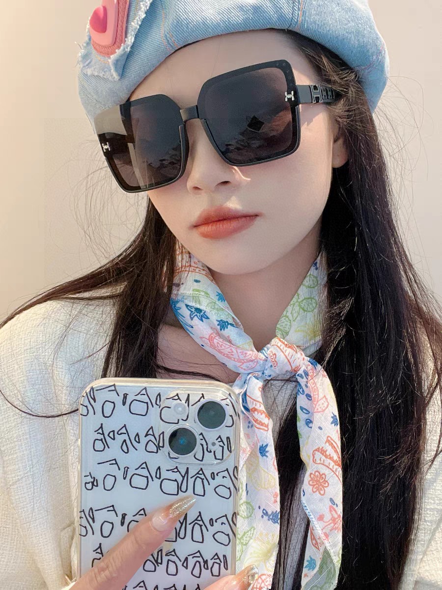  HERMES爱马仕 2025新品 网红时尚炸街H太阳镜女士防紫外线司机 镜潮白色开车墨镜个性HHH