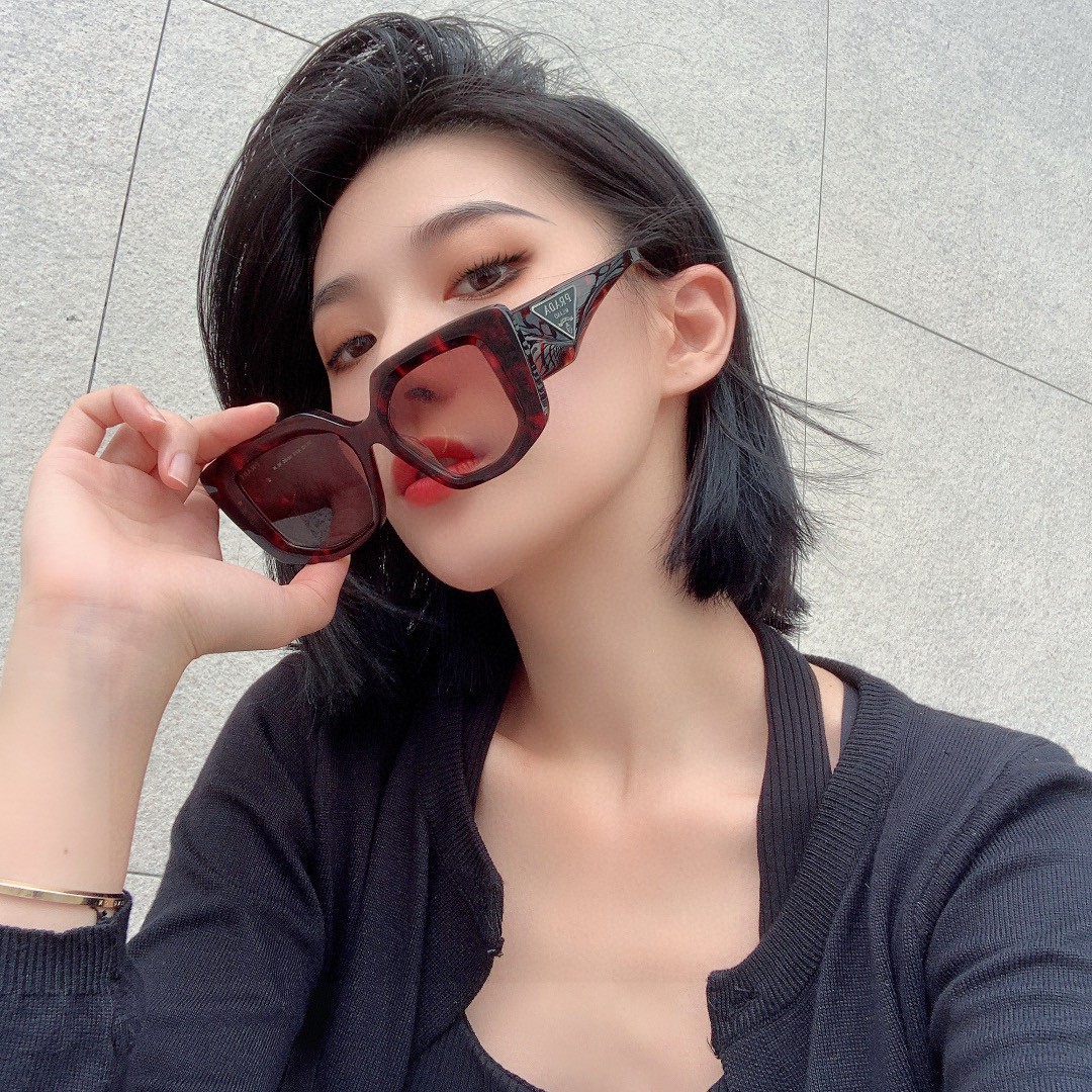  PRADA普拉达 2025新款 太阳镜经典三角标女士时尚蝶形猫眼墨镜 14ZSF