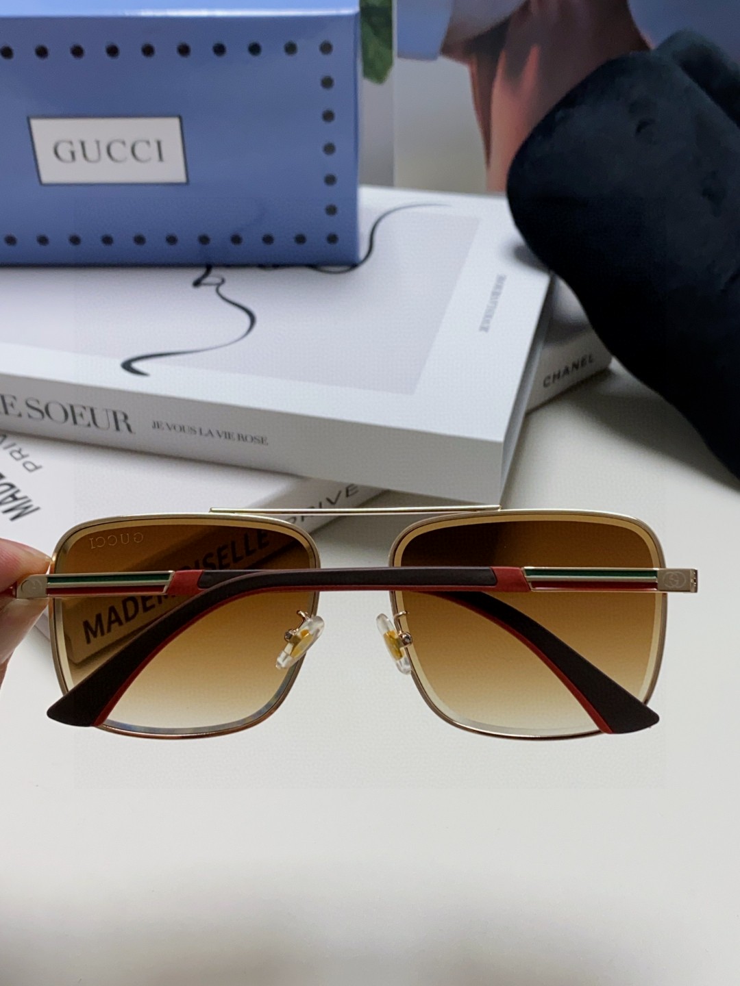  Gucci古奇 2025新款男女同款太阳镜 时尚潮流驾驶墨镜 户外出行休闲眼镜男士墨镜