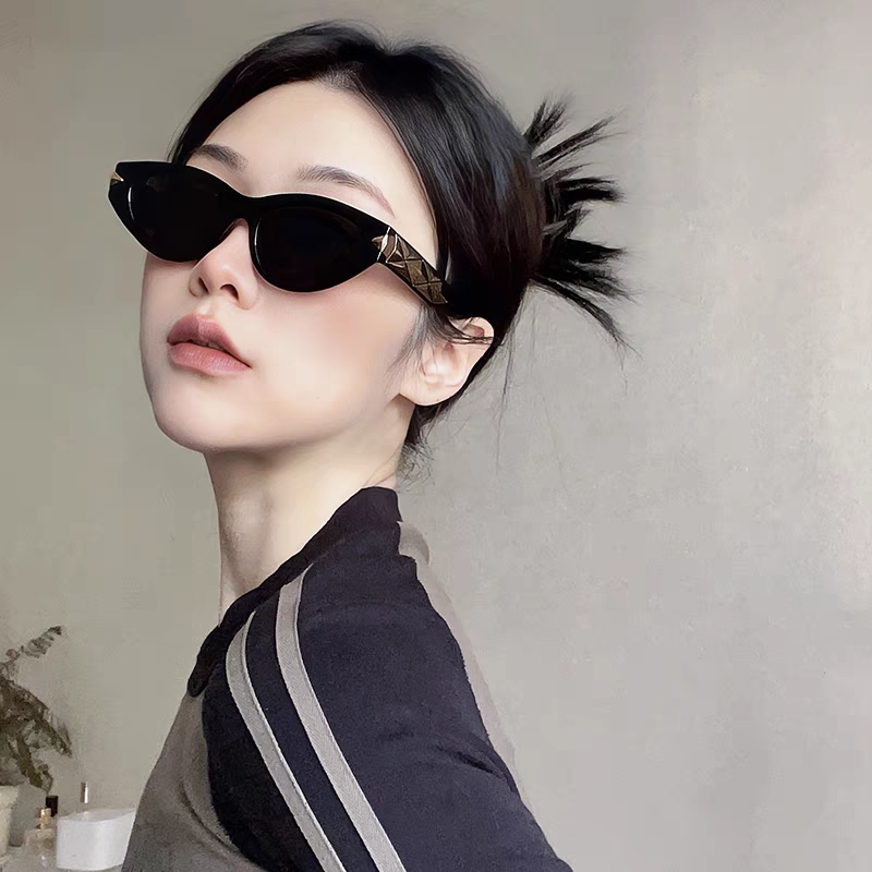  LV路易威登新款猫眼墨镜🕶️高级电镀镜腿，男 女款遮阳镜