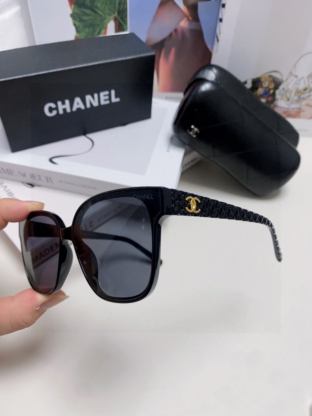  CHANEL香奈儿 2025新款小红书香同款太阳镜 字母镜腿大方框防紫外线墨镜