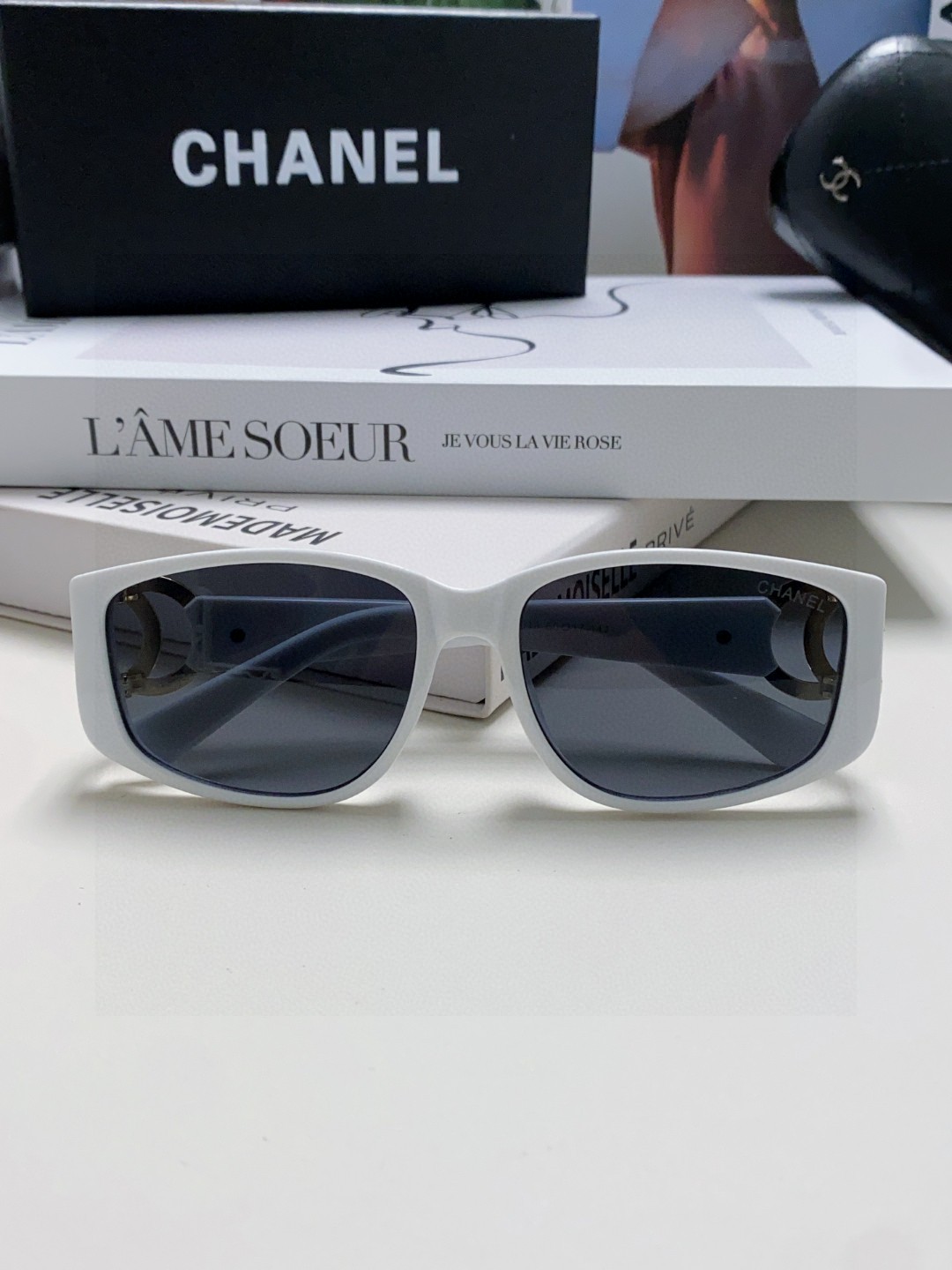 CHANEL香奈儿 双C大logoY2K中古墨镜VINTAGE太阳眼镜  时尚优雅黑框金属墨镜男女wo