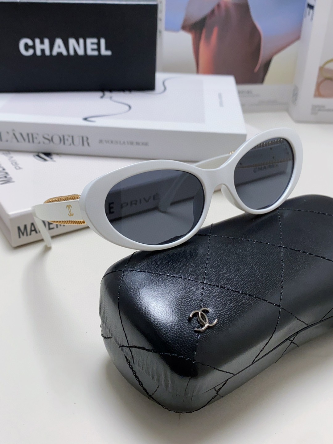   Chanel香奈儿 2025秀款 精致手工链条⛓️搭配双c 标志
高定限量
