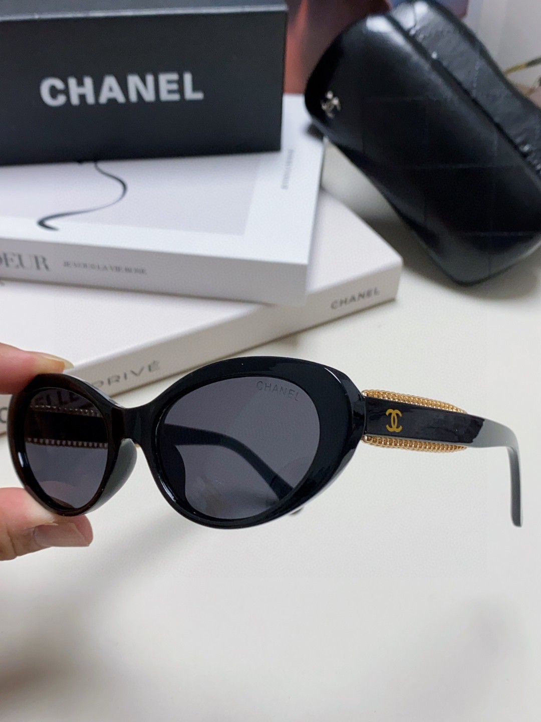   Chanel香奈儿 2025秀款 精致手工链条⛓️搭配双c 标志
高定限量
