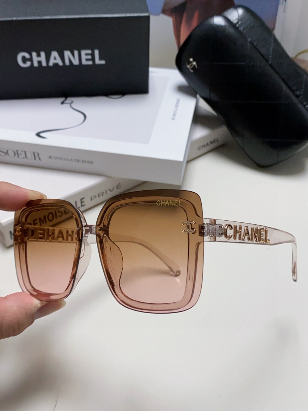  Chanel香奈儿网红爆款太阳镜🕶️，遮阳修饰脸型神器