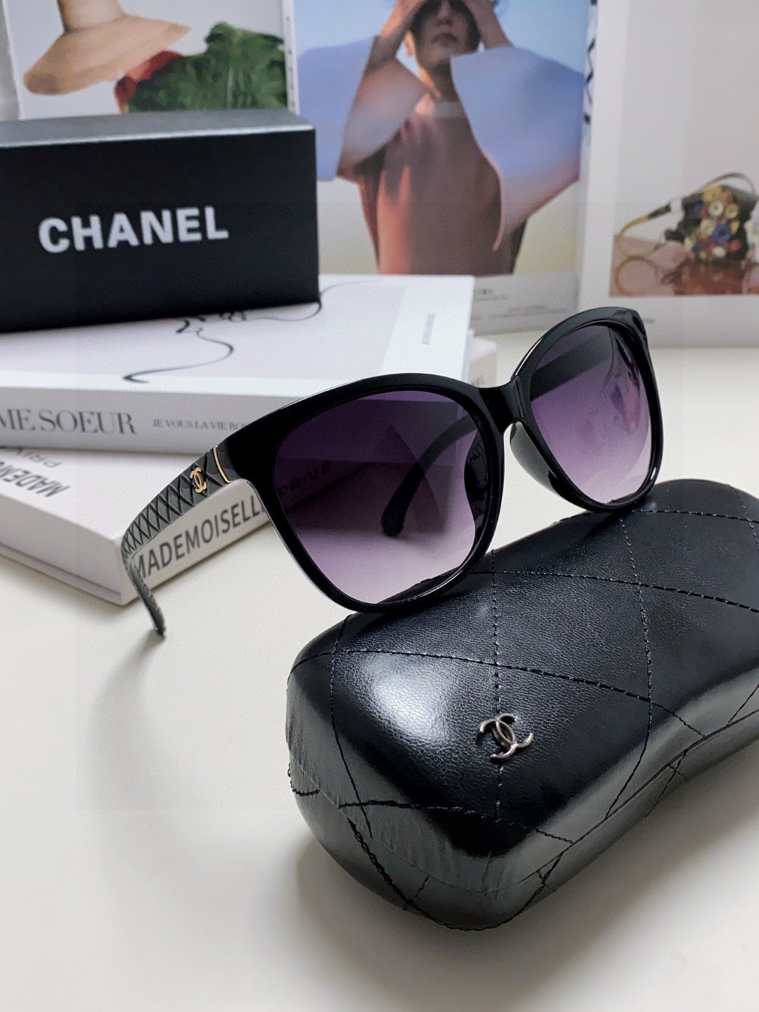  Chanel香奈儿 2025新款复古猫眼字母插心脚网红墨镜女潮ins高级感太阳镜  潮流十足 