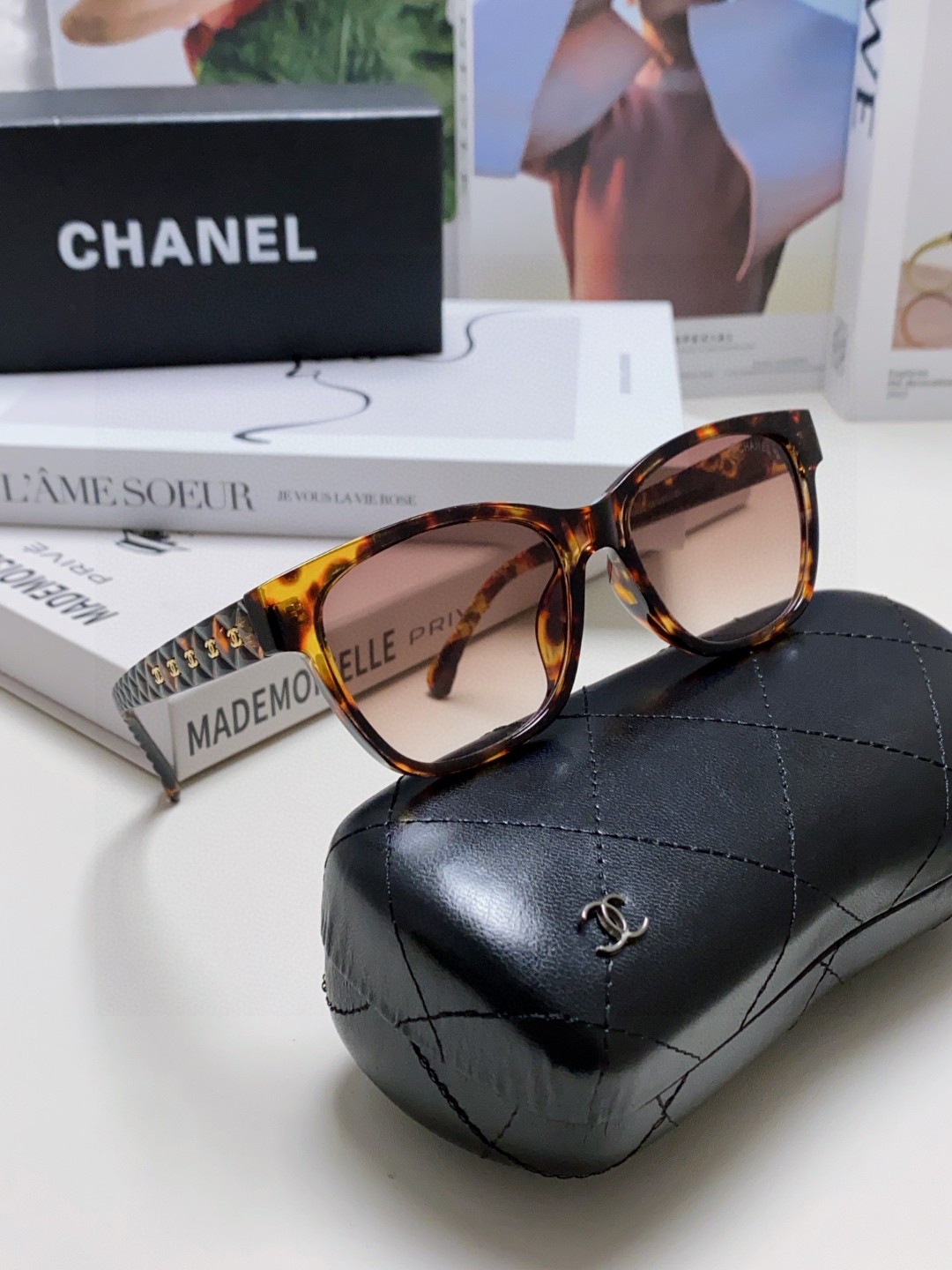  Chanel香奈儿 新款菱格logo墨镜 太阳眼镜男女通用  CH5484 