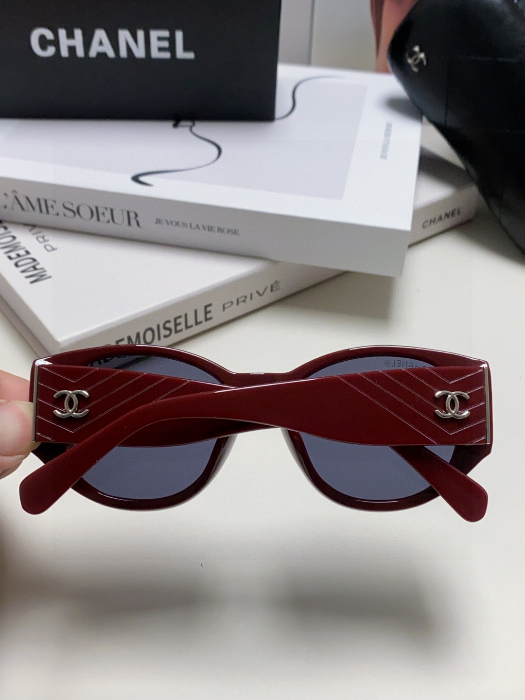 Chanel香奈儿 25新品墨镜女方圆脸太阳眼镜偏光猫眼镜框  宽腿 网红爆款 女士墨镜