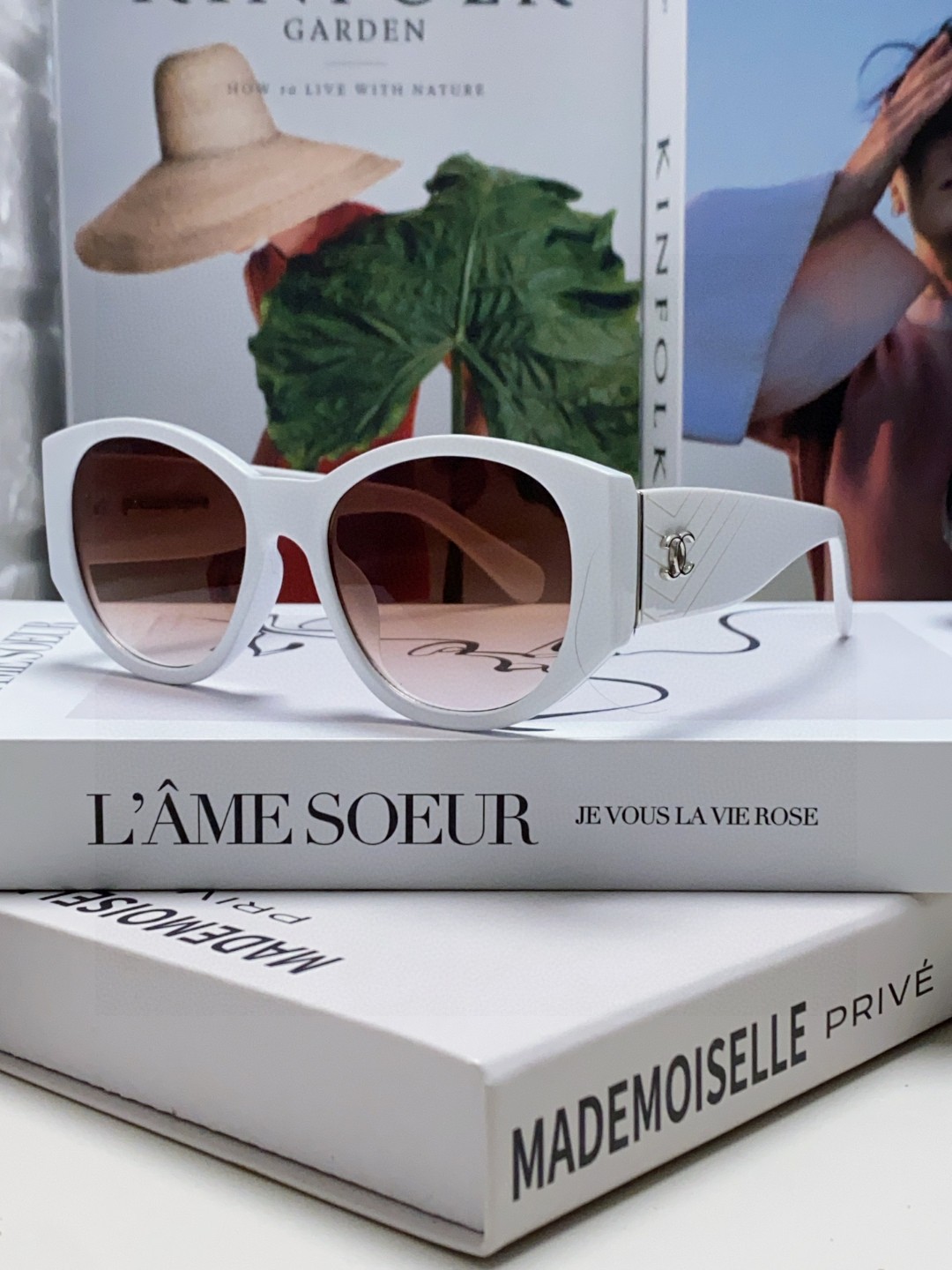  Chanel香奈儿 25新品墨镜女方圆脸太阳眼镜偏光猫眼镜框  宽腿 网红爆款 女士墨镜