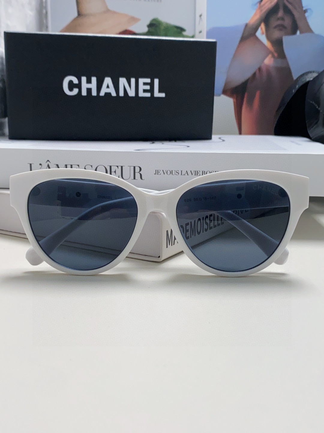  Chanel香奈儿 新款 猫眼复古太阳镜女夏防晒珍珠山茶花爱心大框墨镜 防紫外线强光高级感 女士爆款
