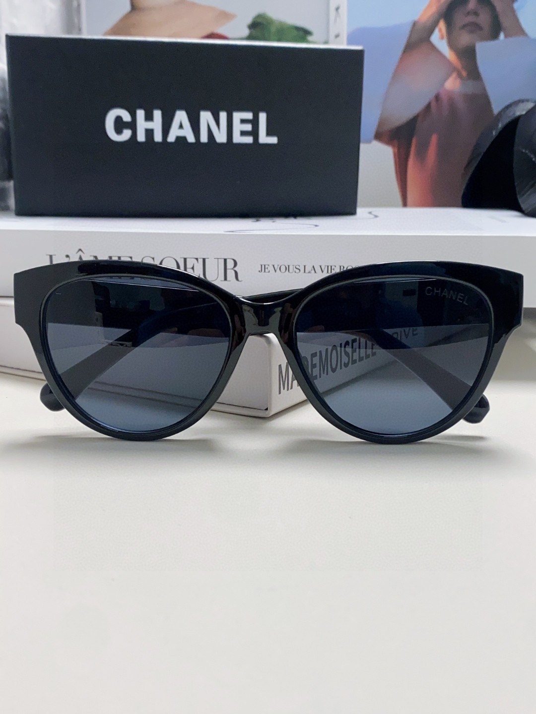  Chanel香奈儿 新款 猫眼复古太阳镜女夏防晒珍珠山茶花爱心大框墨镜 防紫外线强光高级感 女士爆款