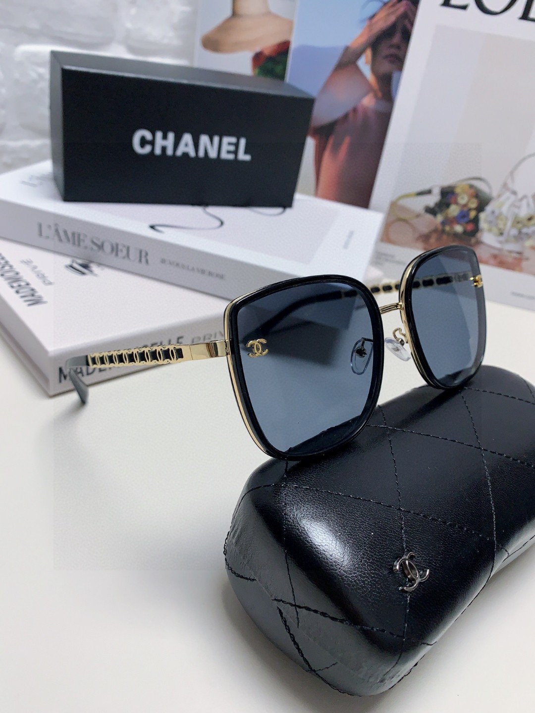  Chanel 香奈儿 2025新品网红同款女士太阳眼镜时尚潮流墨镜开车防紫外线墨镜 新款链条双c 